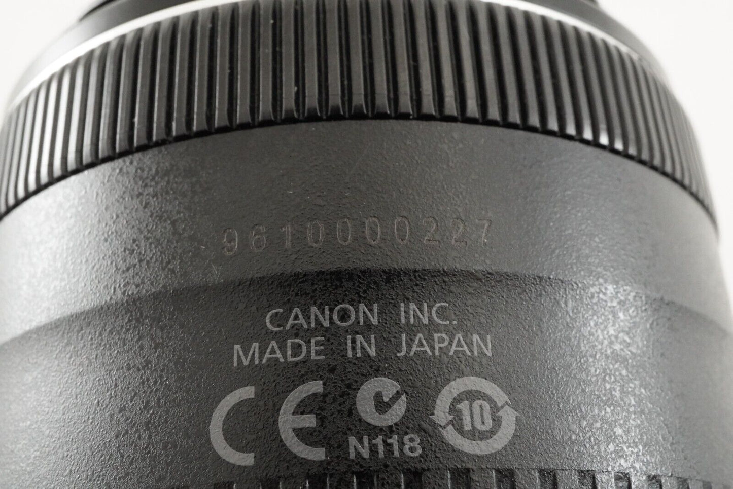 Canon EF 35mm F2 IS USM AF Wide Angle Lens from Japan #1509