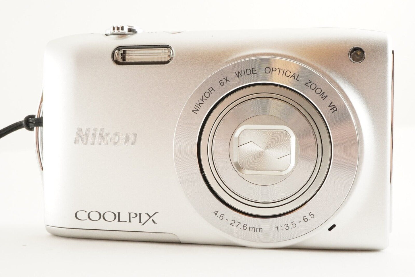 Nikon COOLPIX S3300 Silver With 4GB SDHC Card Digital Camera from Japan #1076