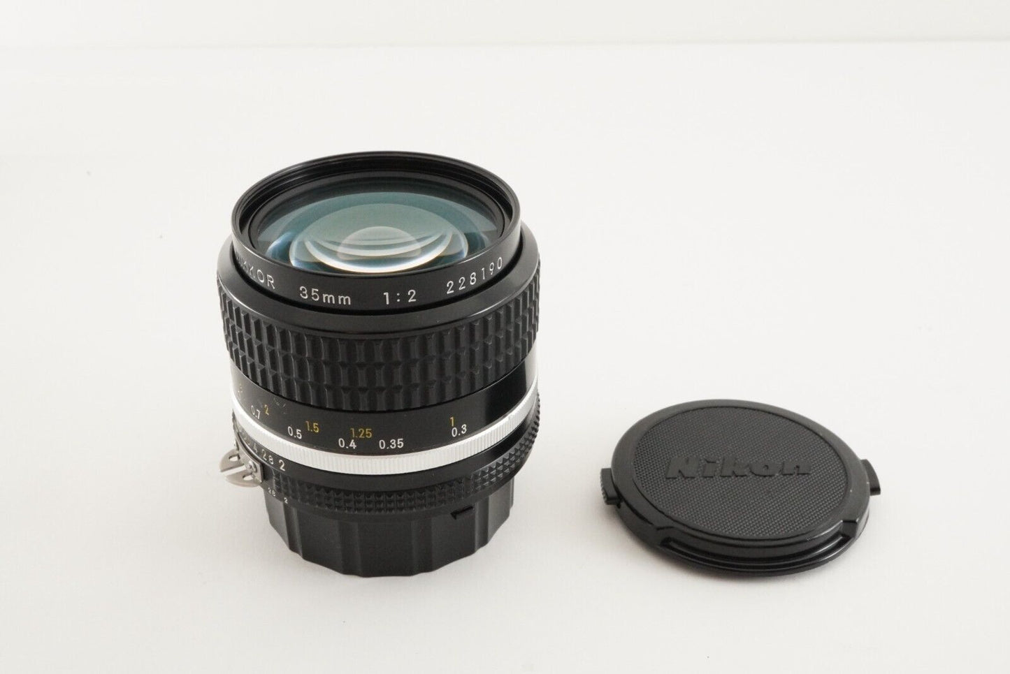 NIKON Ai-s NIKKOR 35mm F2 MF Wide Angle Lens from Japan #7878