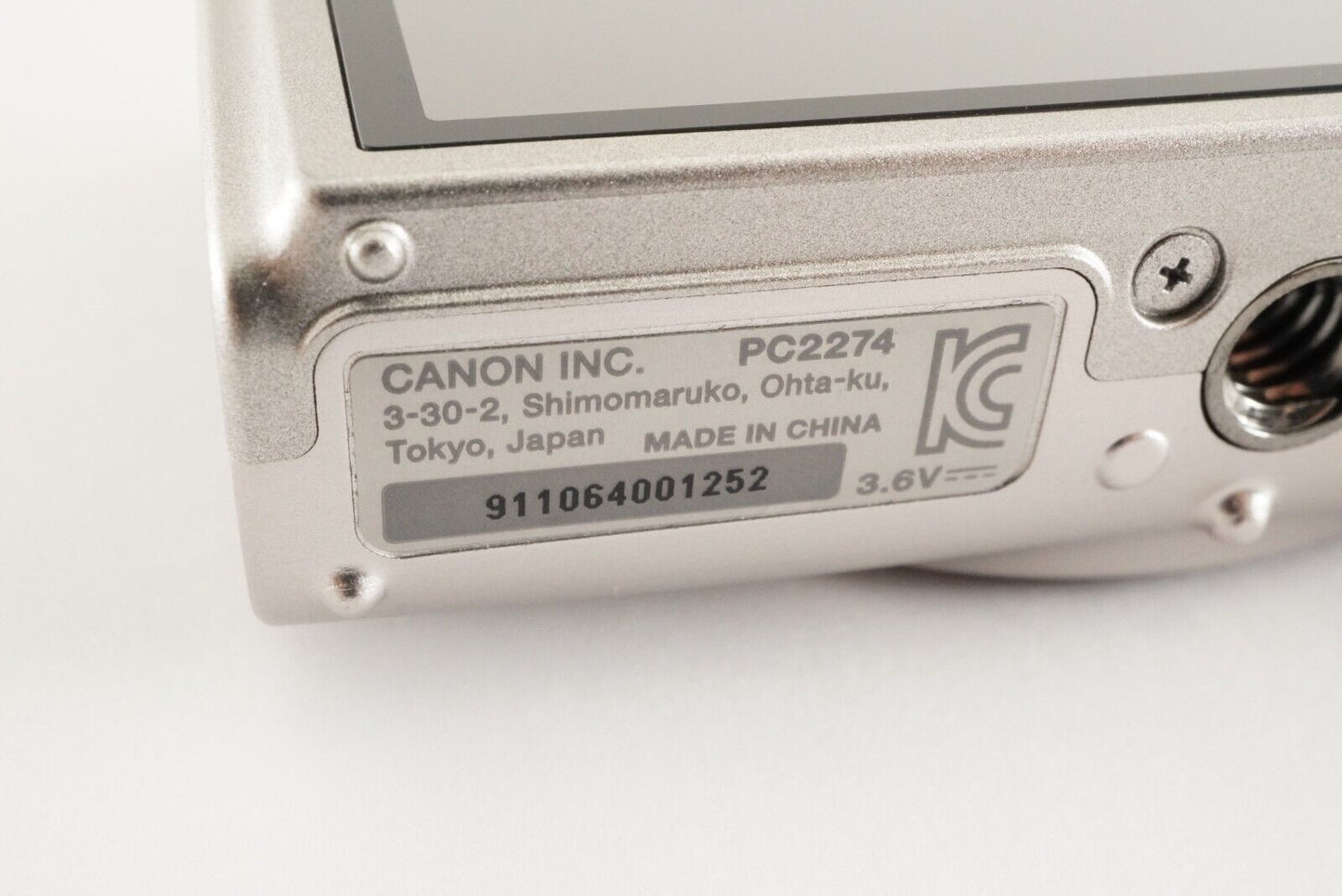 Canon IXY 650 Silver With 4GB SDHC Card Compact Digital Camera from Japan #0829