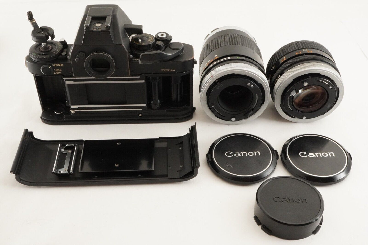 Canon New F-1 AE Finder + FD 50mm F1.4 + FD 135mm F3.5 from Japan #9479