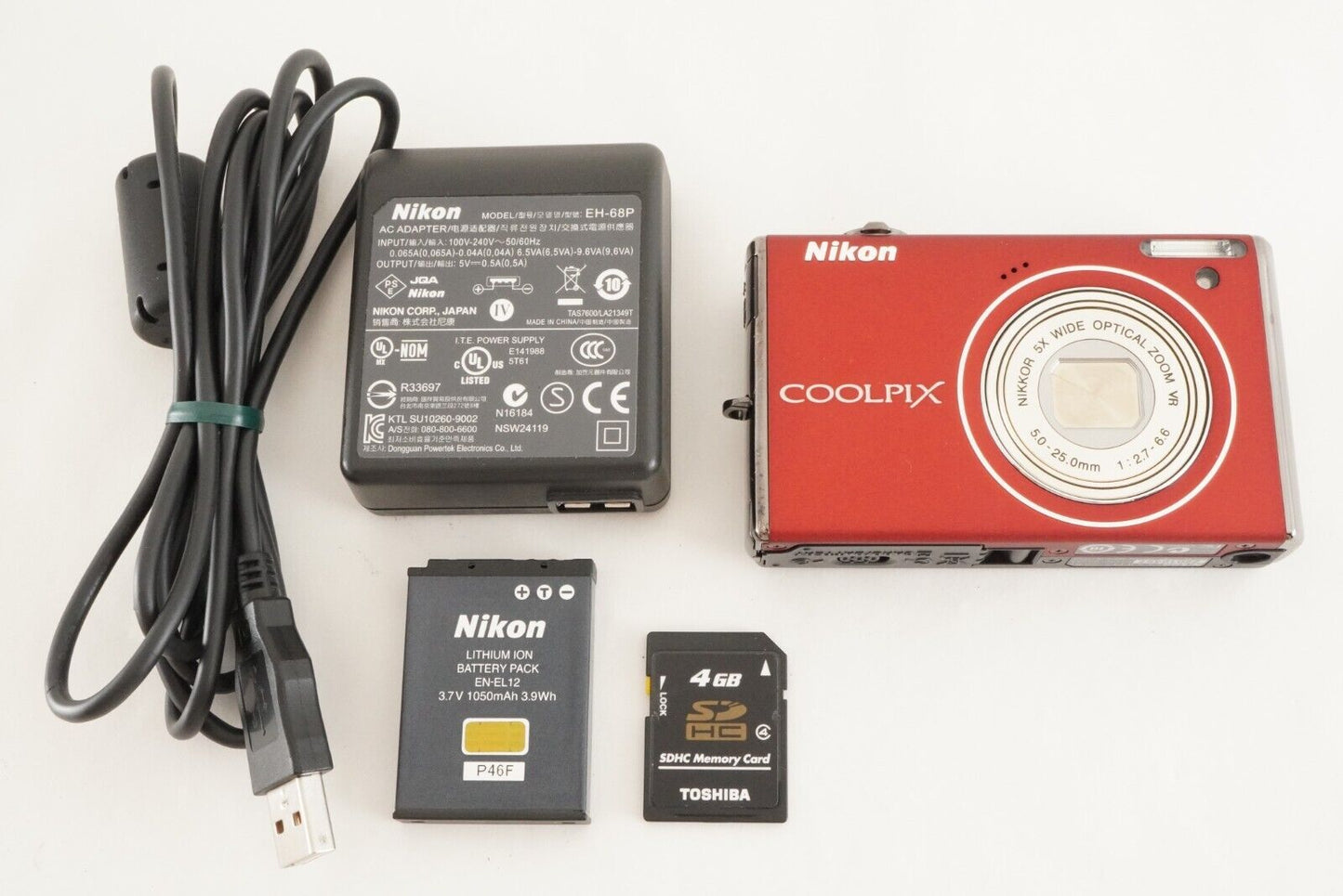 Nikon COOLPIX S640 Red With 4GB SDHC Card Digital Camera from Japan #0705