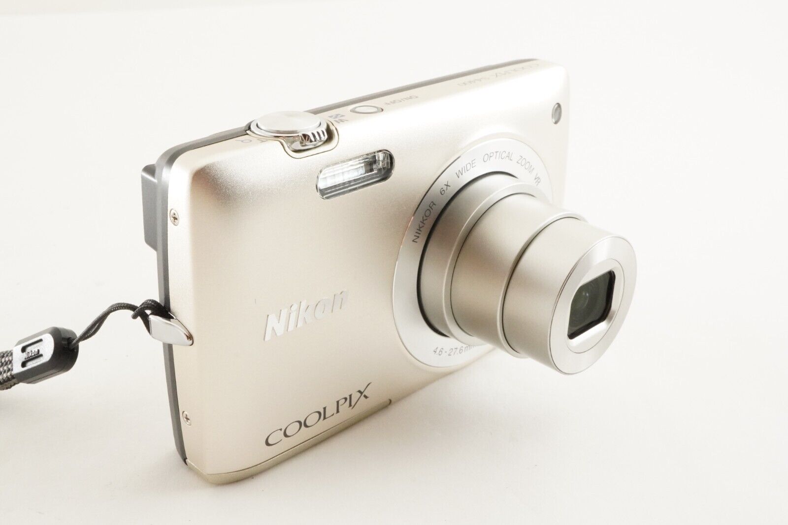 デジタルカメラ Nikon COOLPIX S4400 Nikon COOLPIX S4400 20MP Compact Digital Camera Silver English
