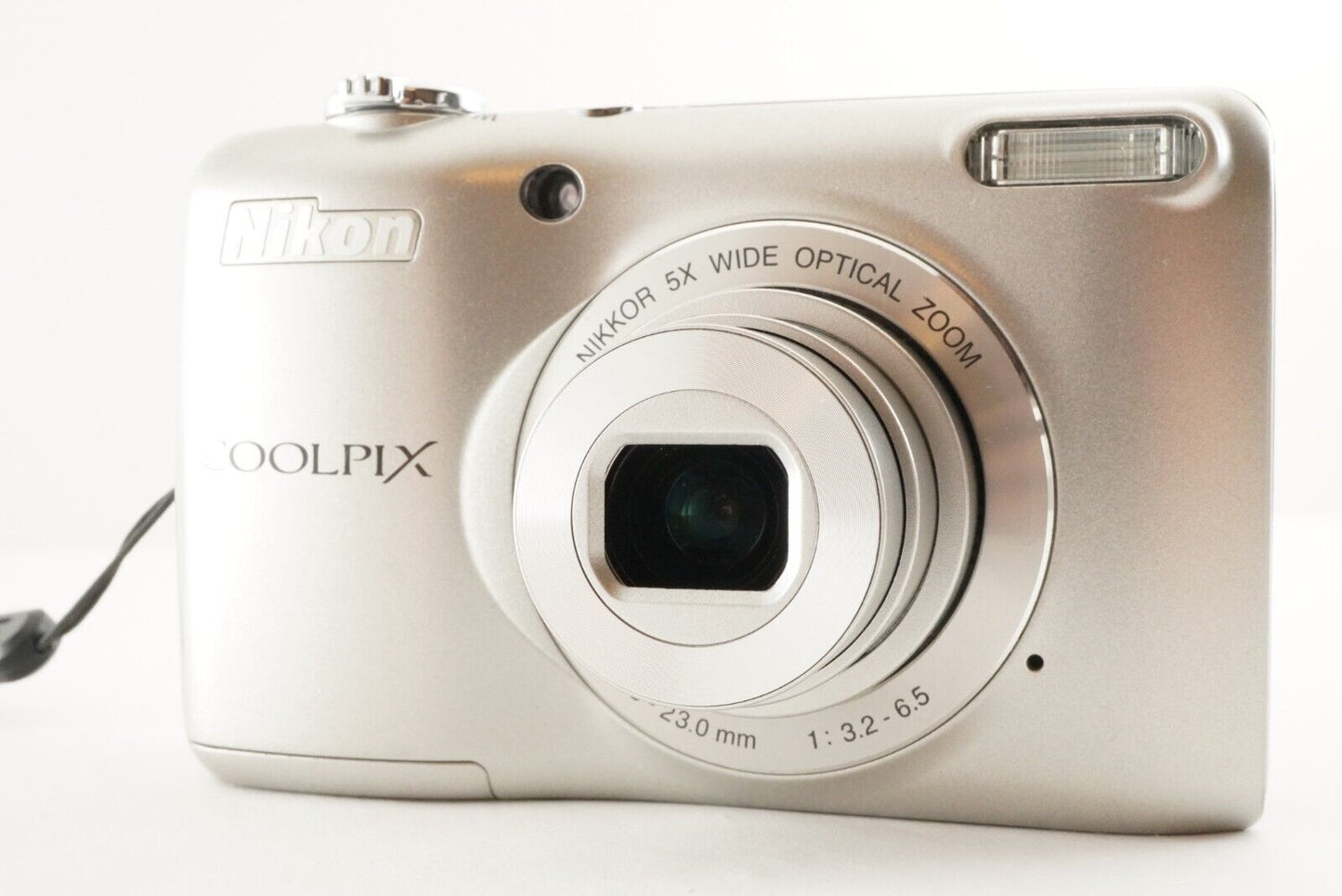 Nikon COOLPIX L26 Silver In Box With 2GB SD Card Digital Camera from Japan #1569