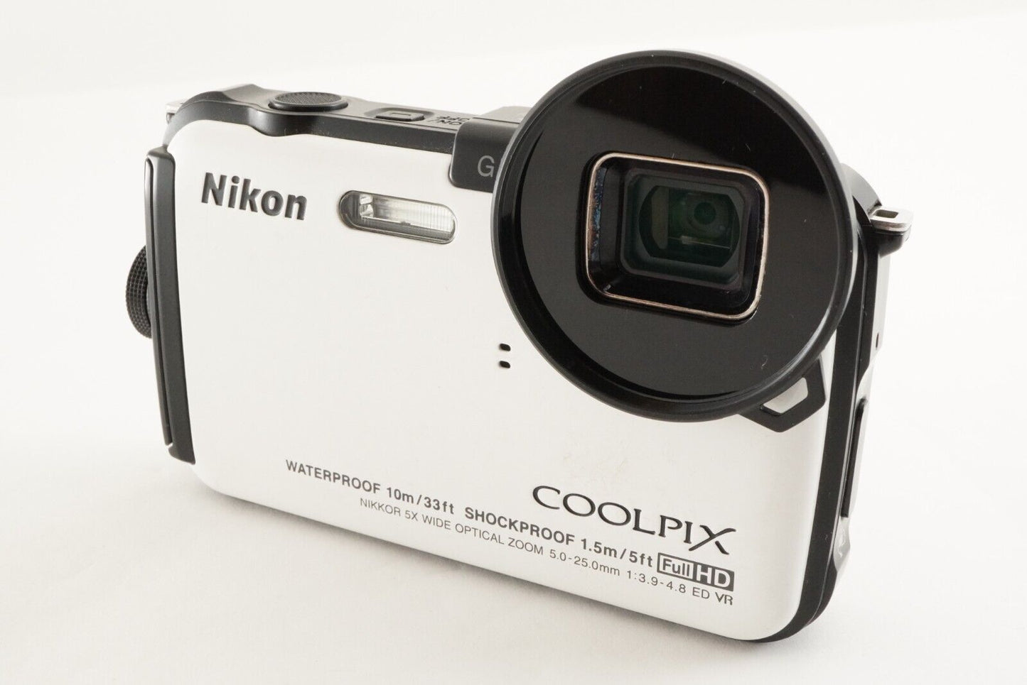 Nikon COOLPIX AW100 White In Box & 4GB SDHC Card Digital Camera from Japan #0930