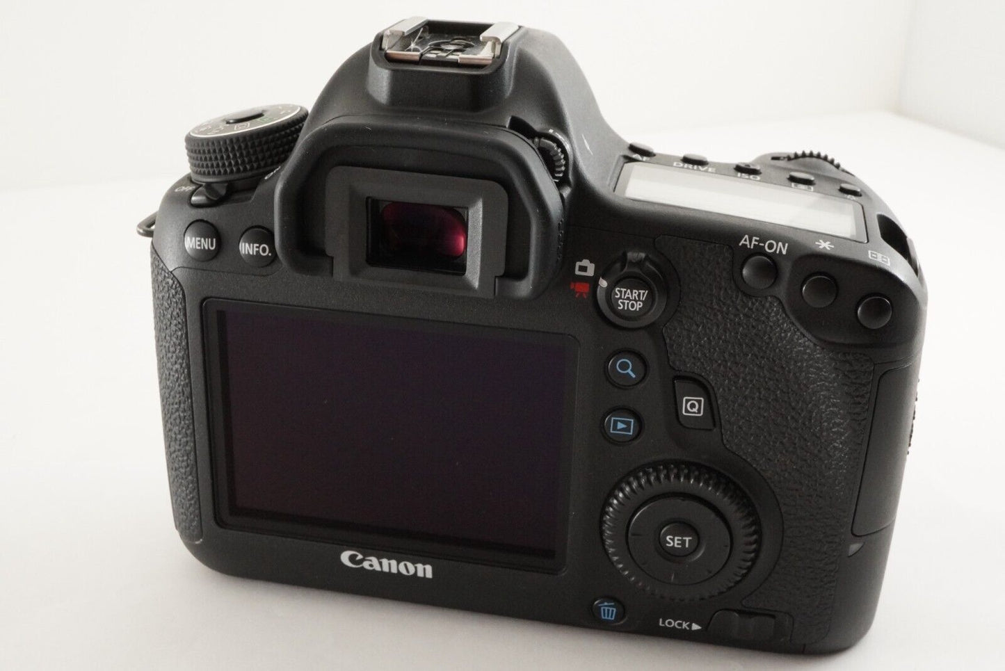 [Shutter Count: 12,600] Canon EOS 6D DSLR Digital Camera from Japan #9721