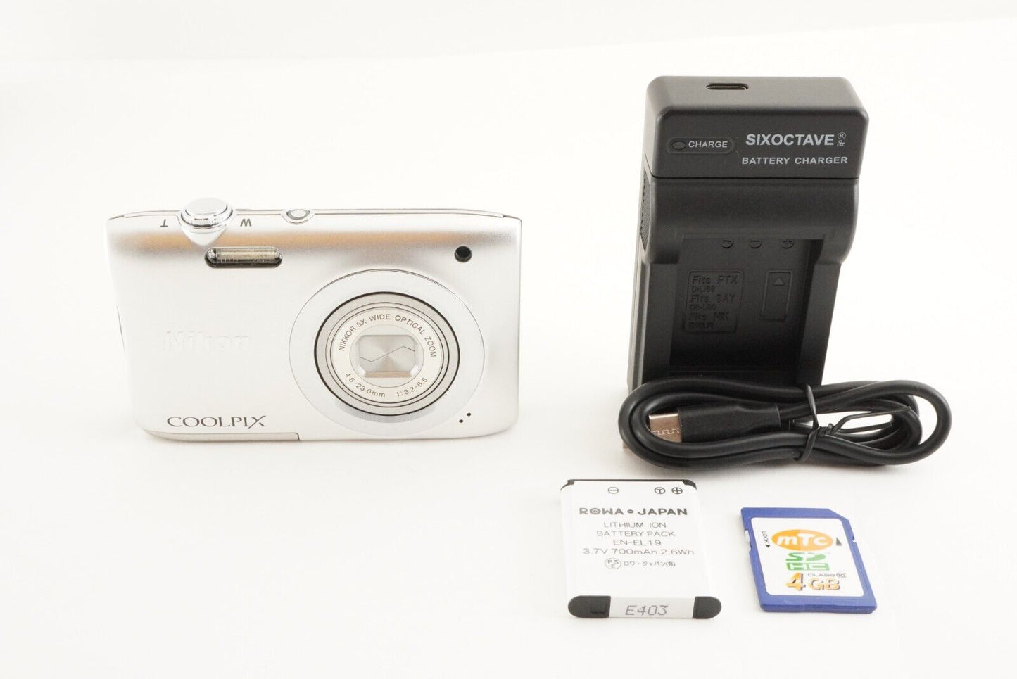 Nikon COOLPIX A100 Silver With 4GB SDHC Card Digital Camera from Japan #0933