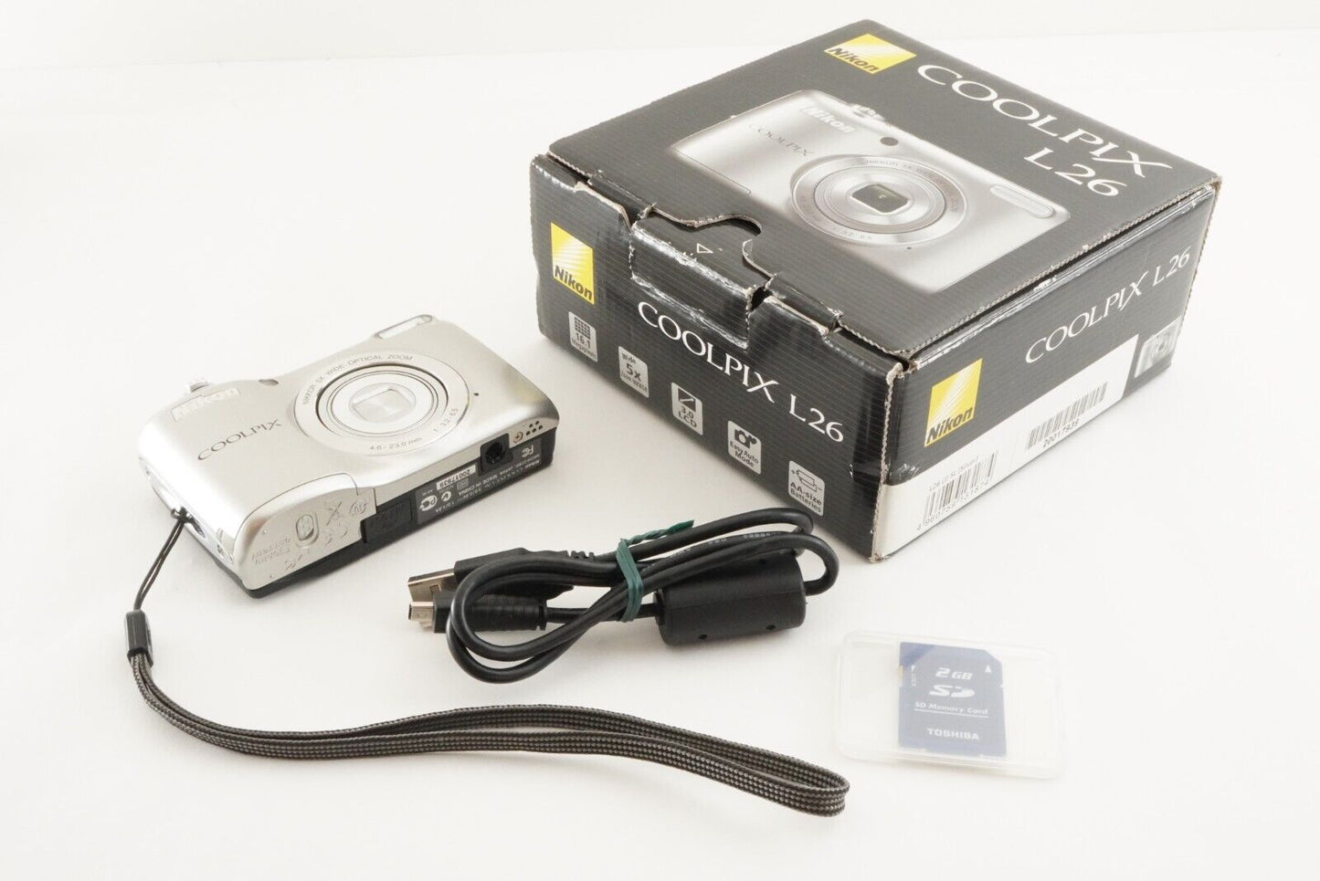 Nikon COOLPIX L26 Silver In Box With 2GB SD Card Digital Camera from Japan #1569