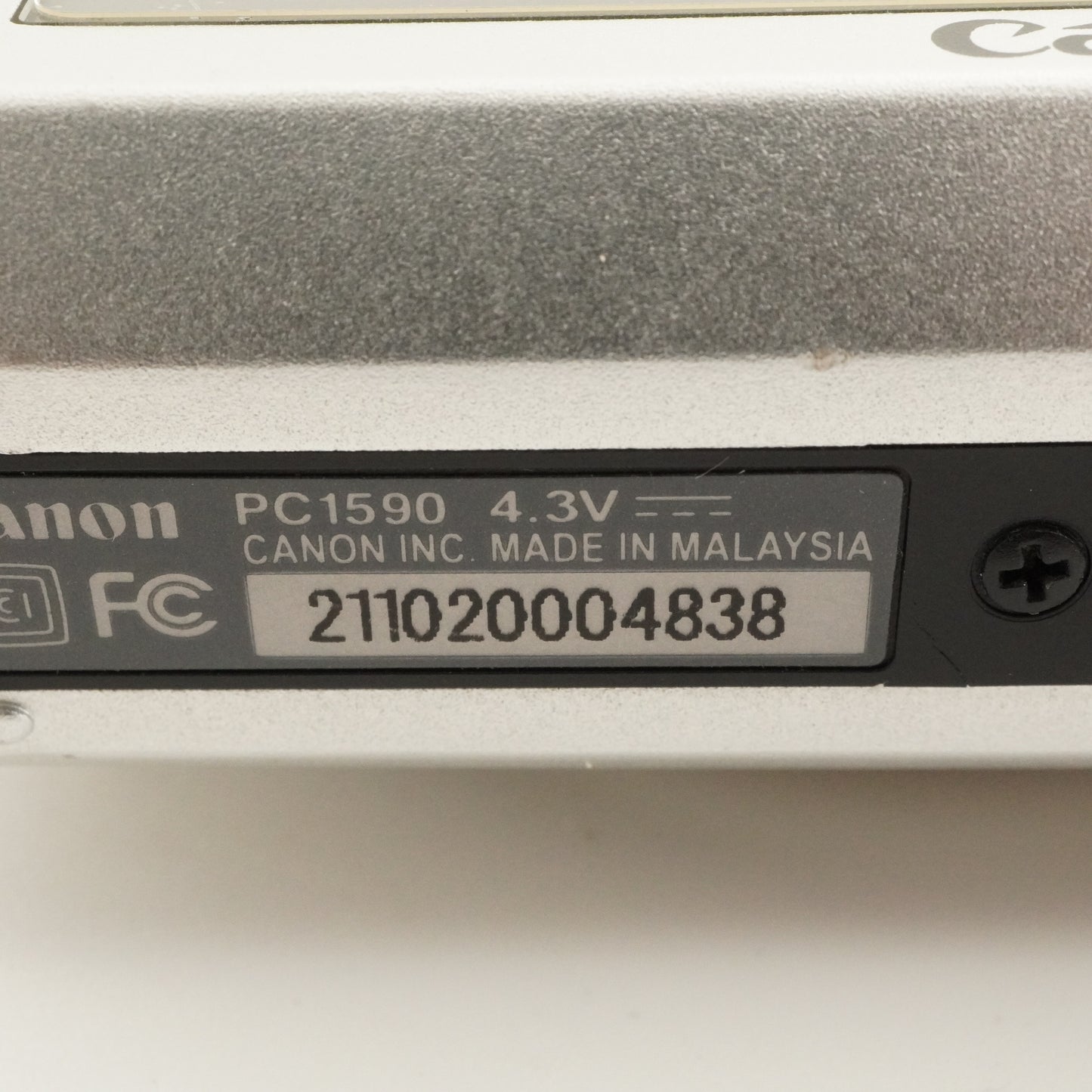 Canon PowerShot A3200 IS Silver + 4GB SDHC Card Digital Camera from Japan #11107