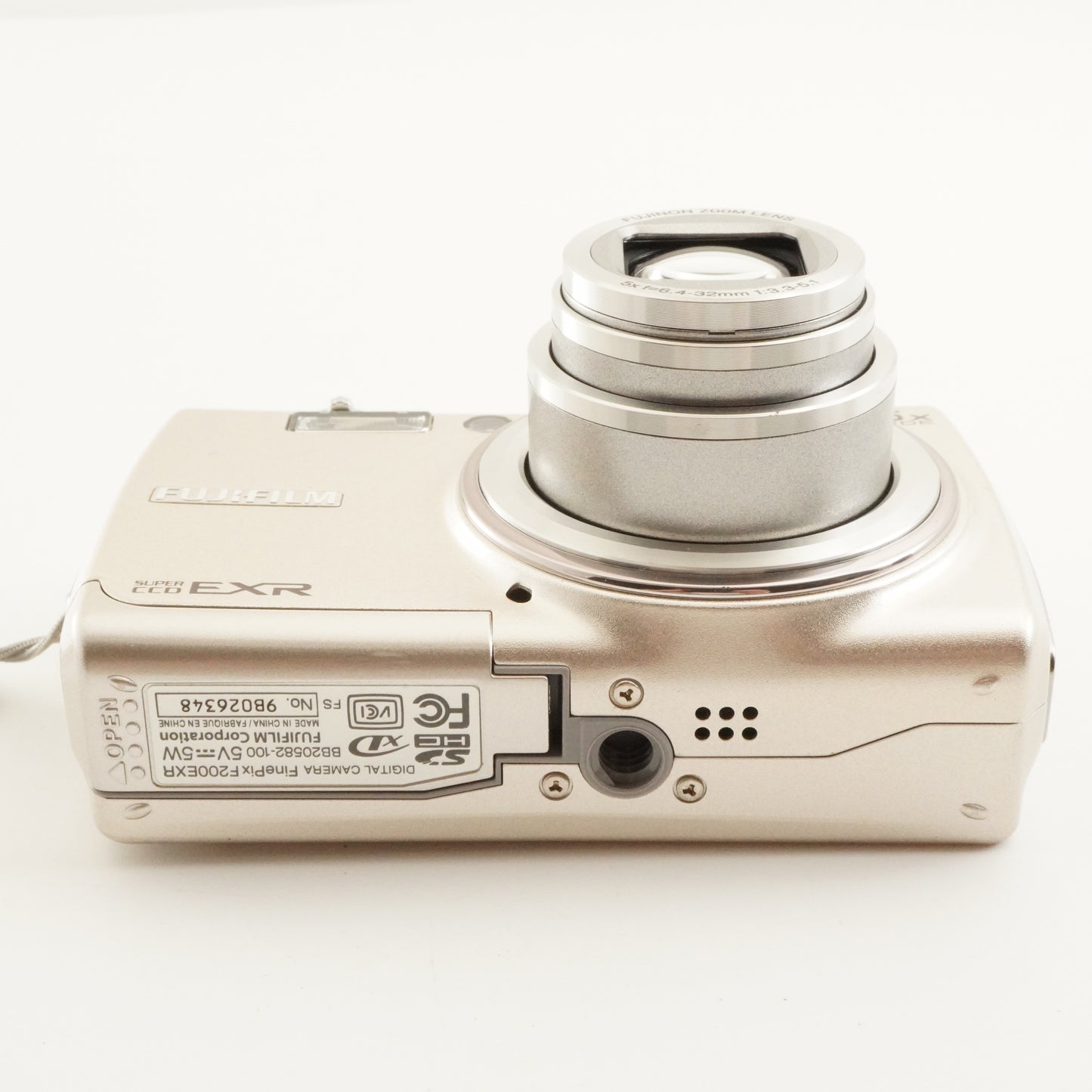 FUJIFILM FinePix F200 EXR Silver + 4GB SDHC Card from Japan #11214