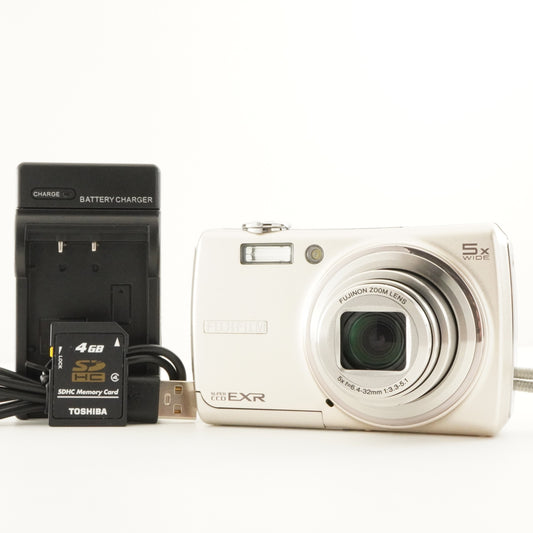 FUJIFILM FinePix F200 EXR Silver + 4GB SDHC Card from Japan #11214
