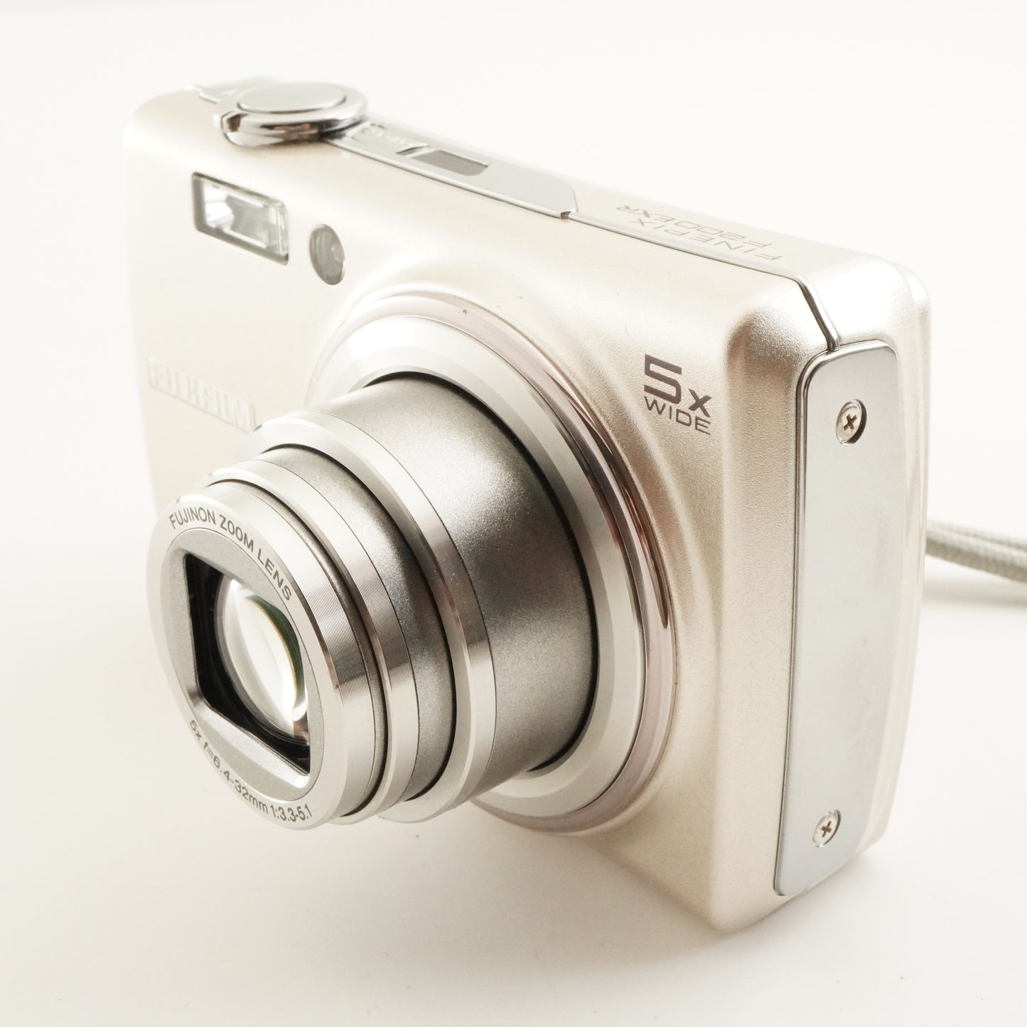 FUJIFILM FinePix F200 EXR Silver + 4GB SDHC Card from Japan #11214
