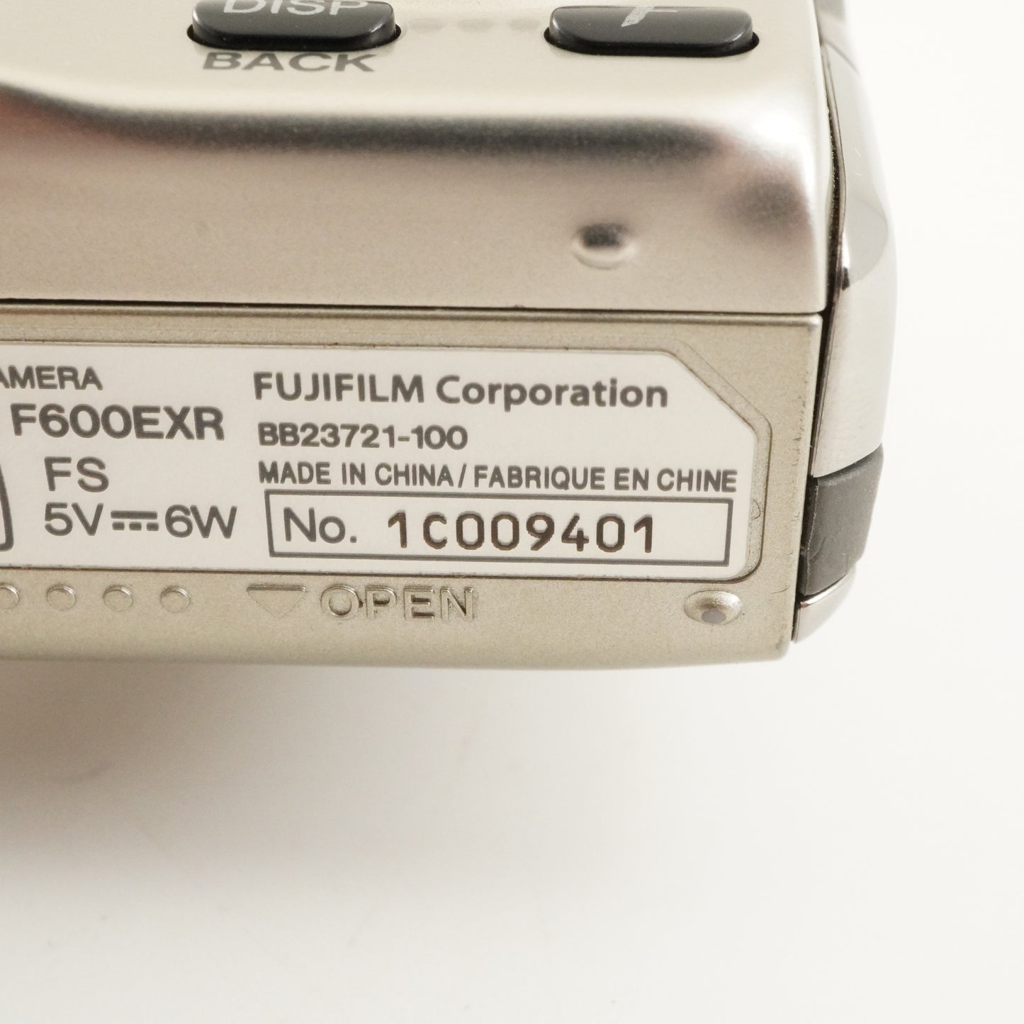 FUJIFILM FINEPIX F600 EXR Silver In Box & 4GB SDHC Card from Japan #11289