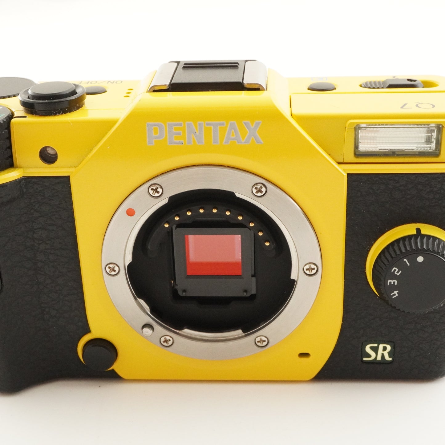 [2,068 Shots] PENTAX Q7 + 02 smc 5-15mm Yellow + 4GB SDHC Card from Japan #11345