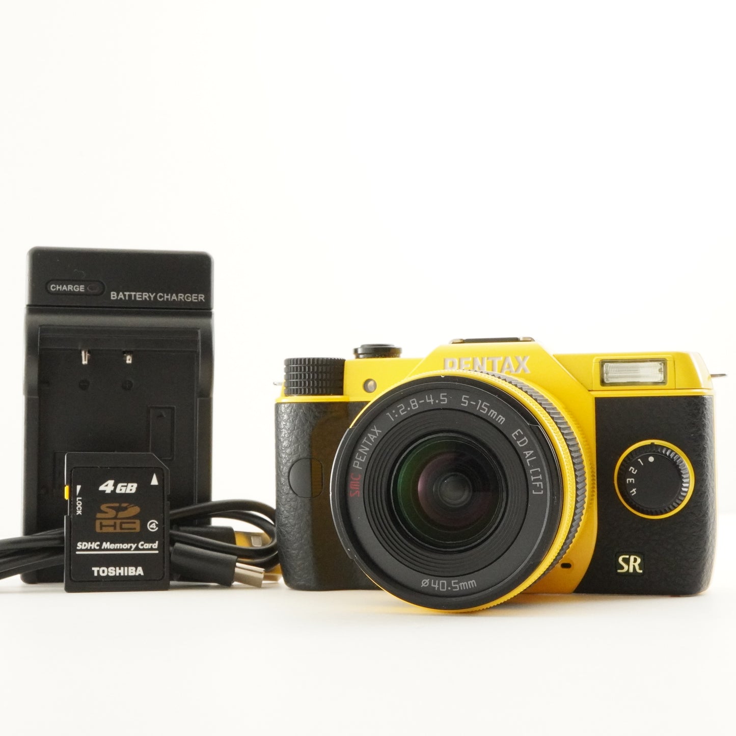 [2,068 Shots] PENTAX Q7 + 02 smc 5-15mm Yellow + 4GB SDHC Card from Japan #11345