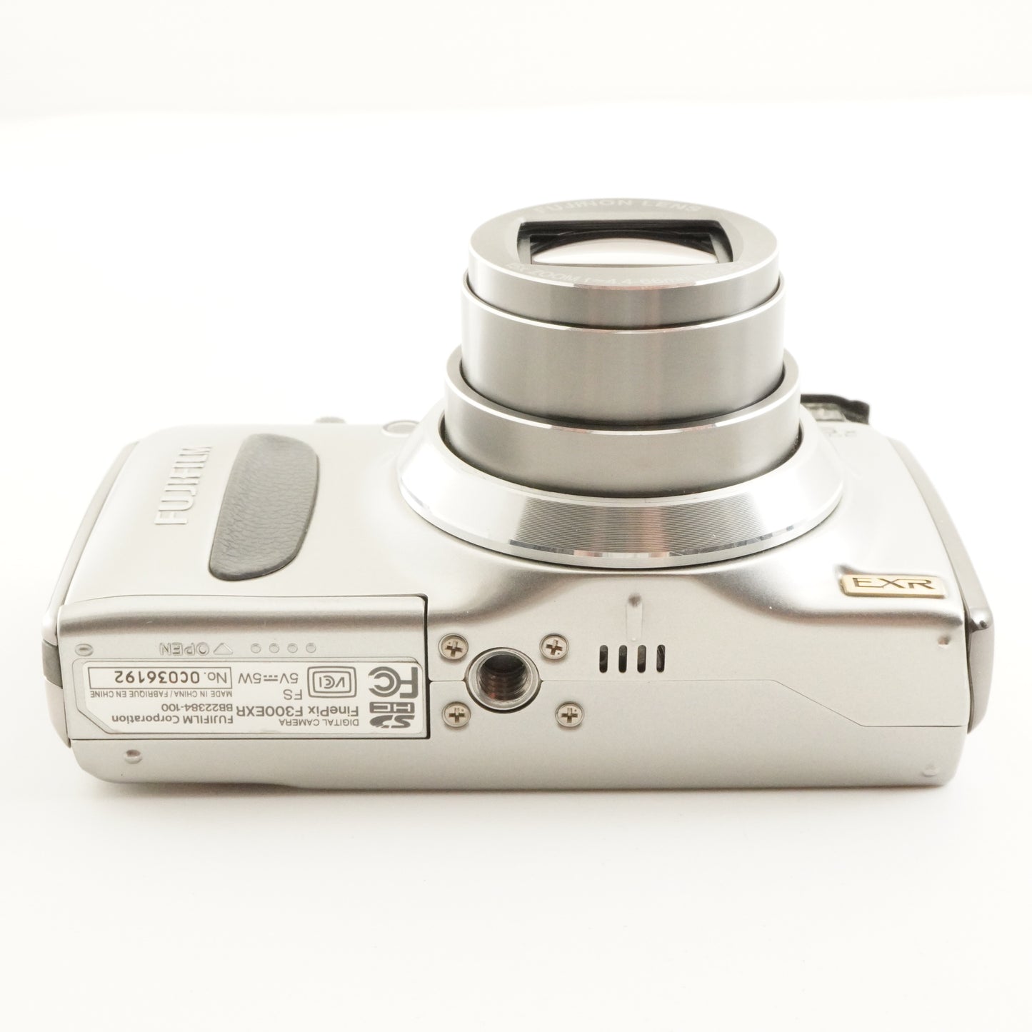 FUJIFILM FinePix F300 EXR Silver + 4GB SDHC Card from Japan #11396