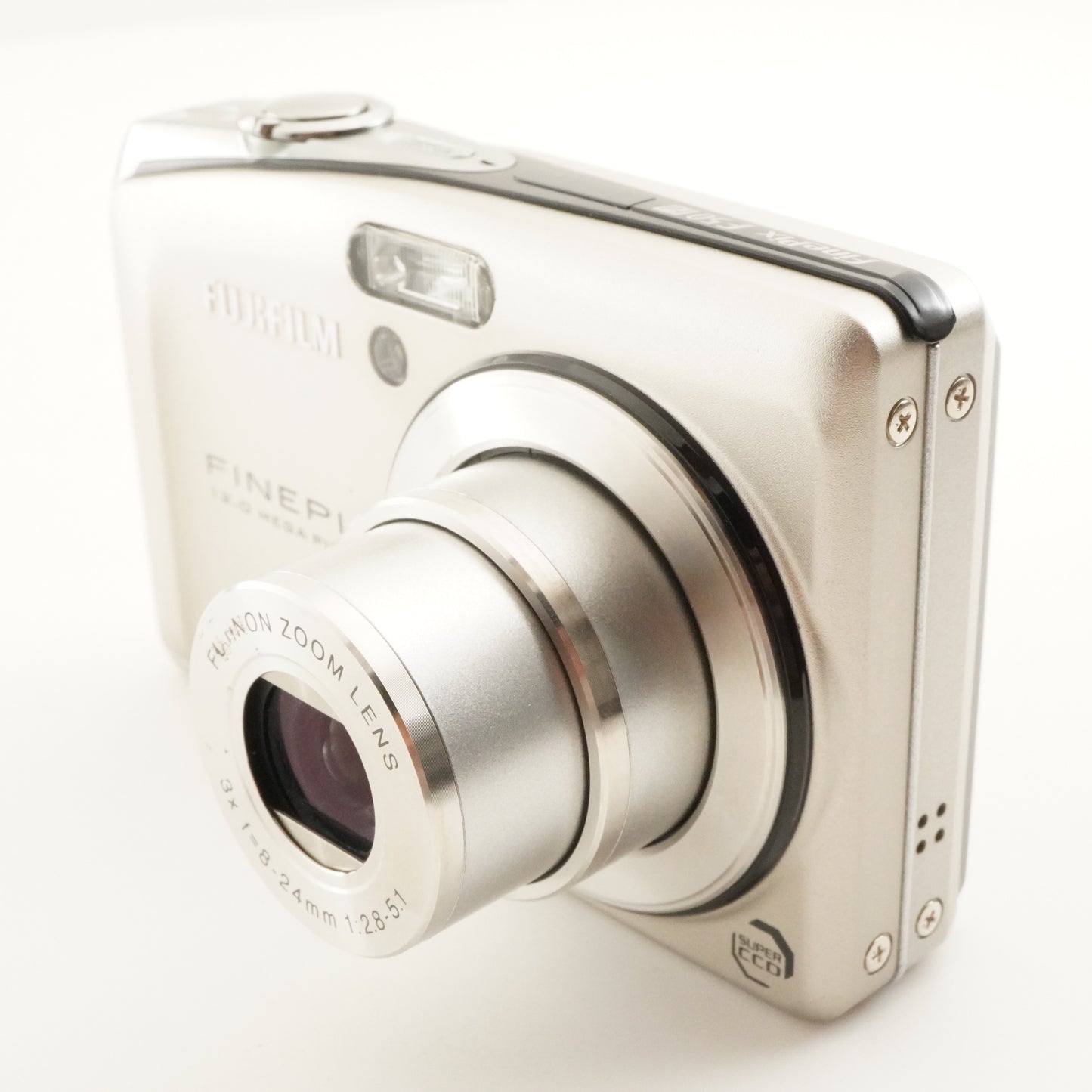 FUJIFILM FINEPIX F50fd Silver + 4GB SDHC Card Digital Camera from Japan #11687