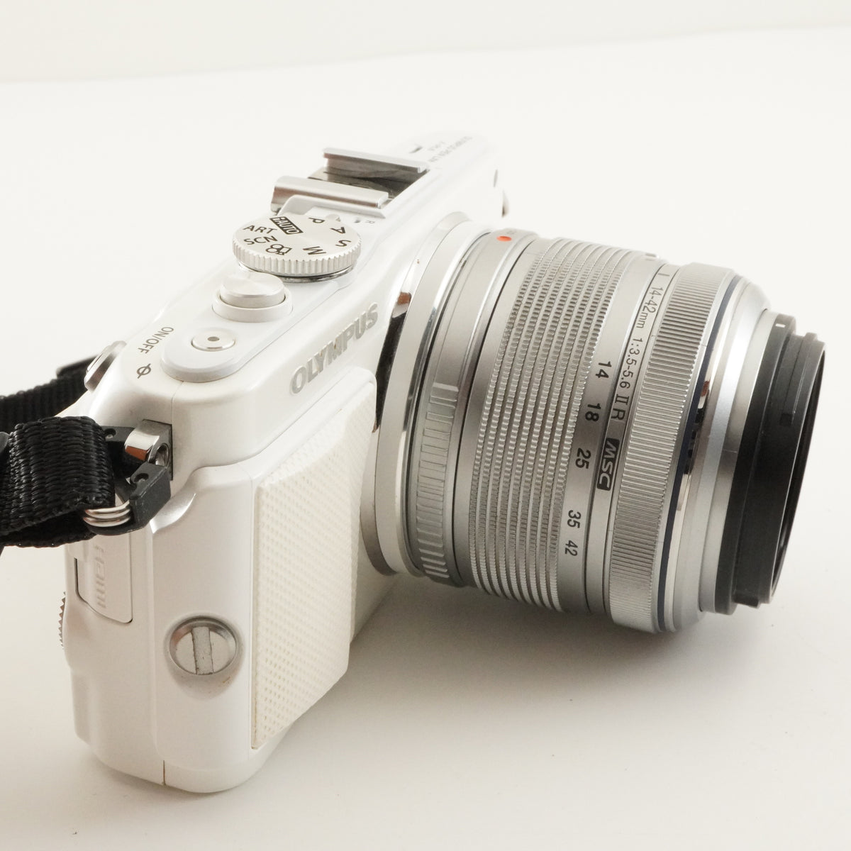 4,897 Shots/ OLYMPUS PEN E-PL6 White 14-42mm II R + 8GB SDCard from Japan #11696
