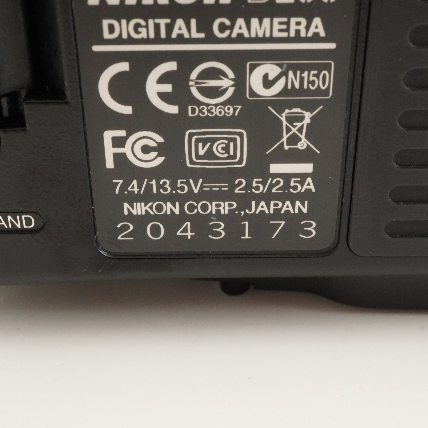 8,761 Shots / Nikon D200 In Box + MB-D200 + AF-S 18-70mm from Japan #11902
