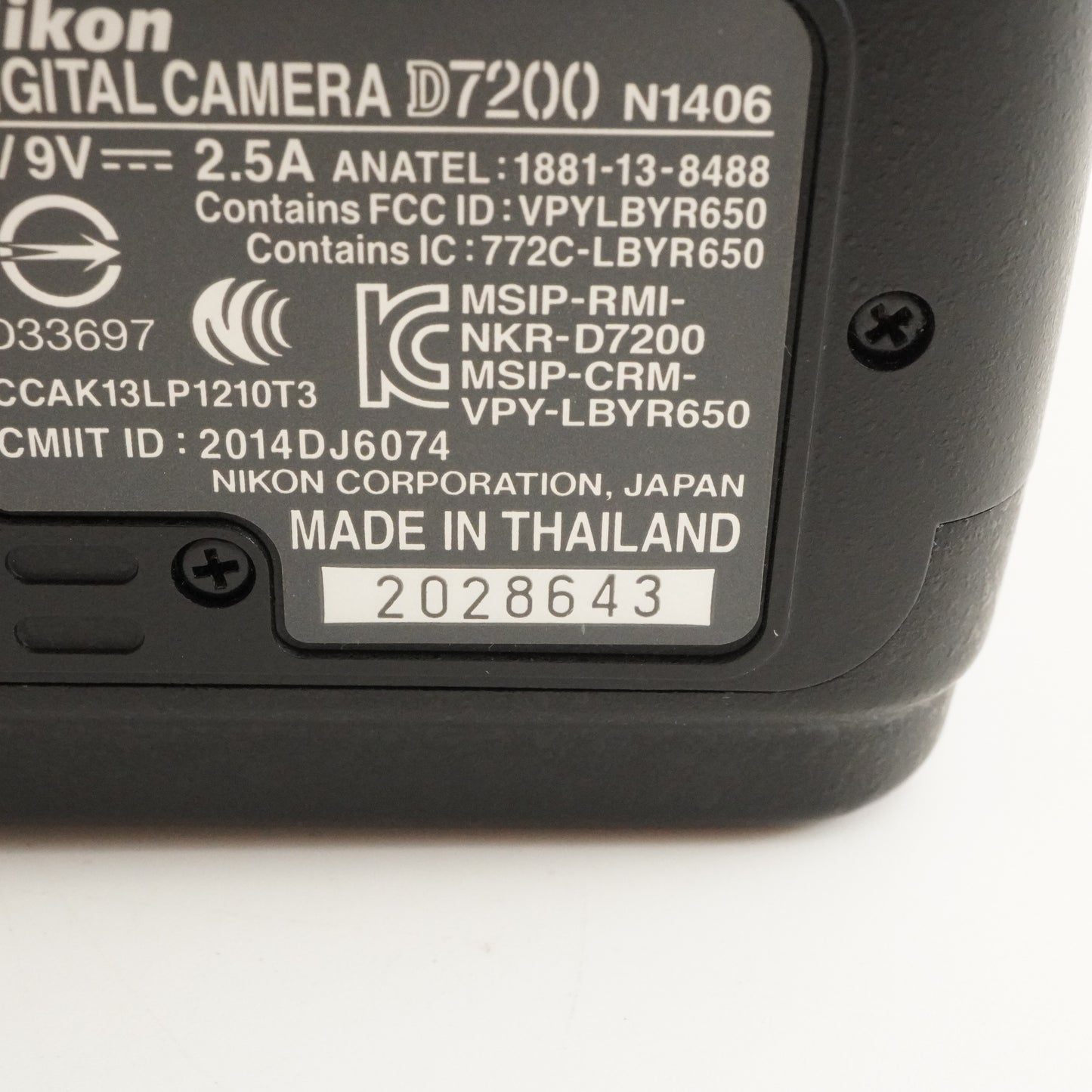 5,664 Shots / Nikon D7200 In Box + AF-S 18-140mm G ED VR from Japan #12082