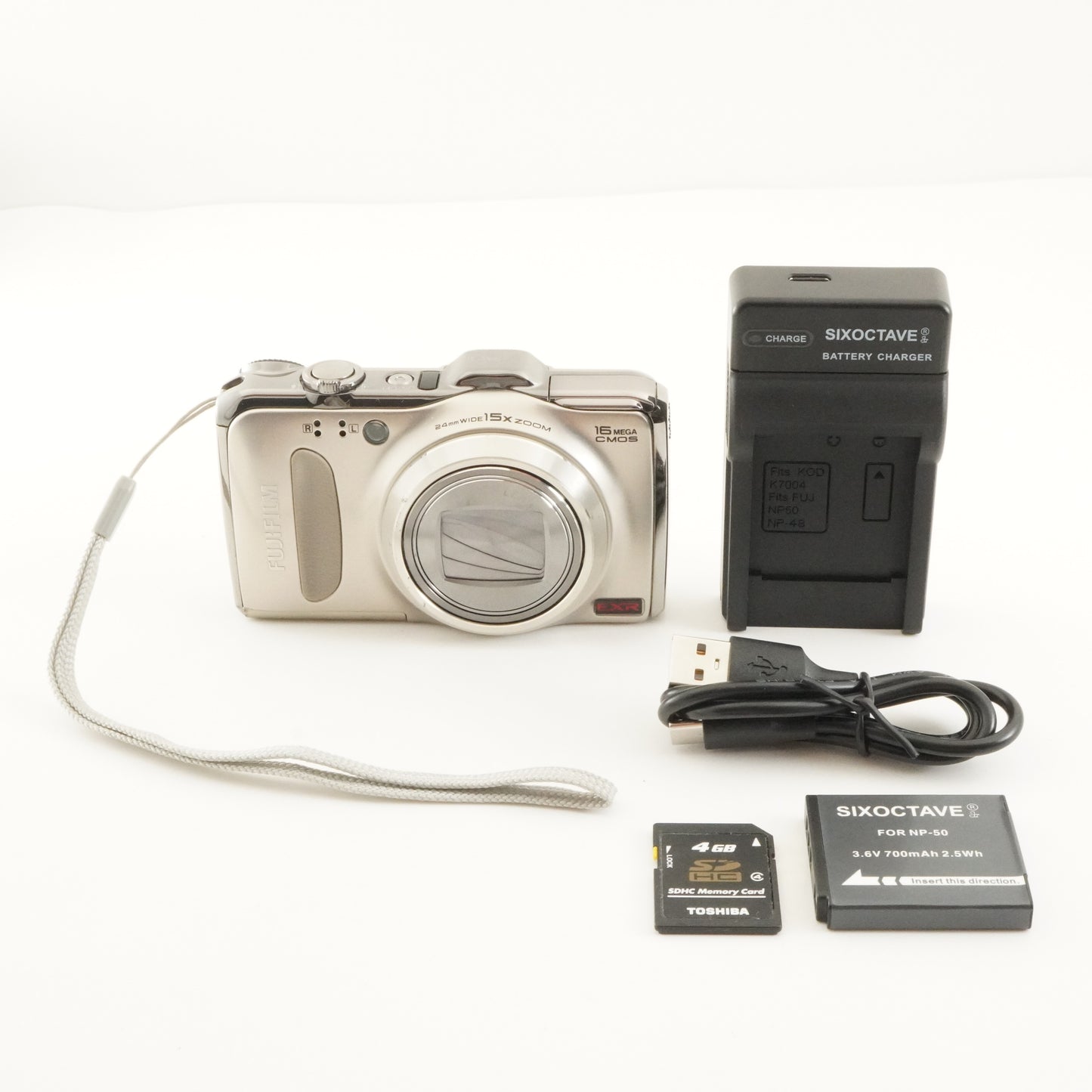 FUJIFILM FINEPIX F550 EXR Silver & 4GB SDHCCard Digital Camera from Japan #12386