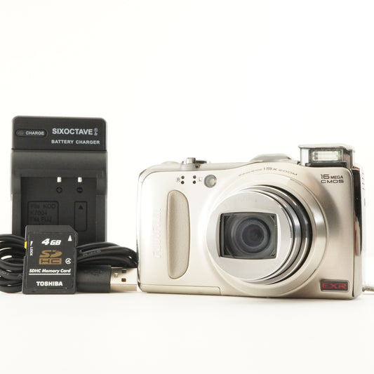 FUJIFILM FINEPIX F550 EXR Silver & 4GB SDHCCard Digital Camera from Japan #12386