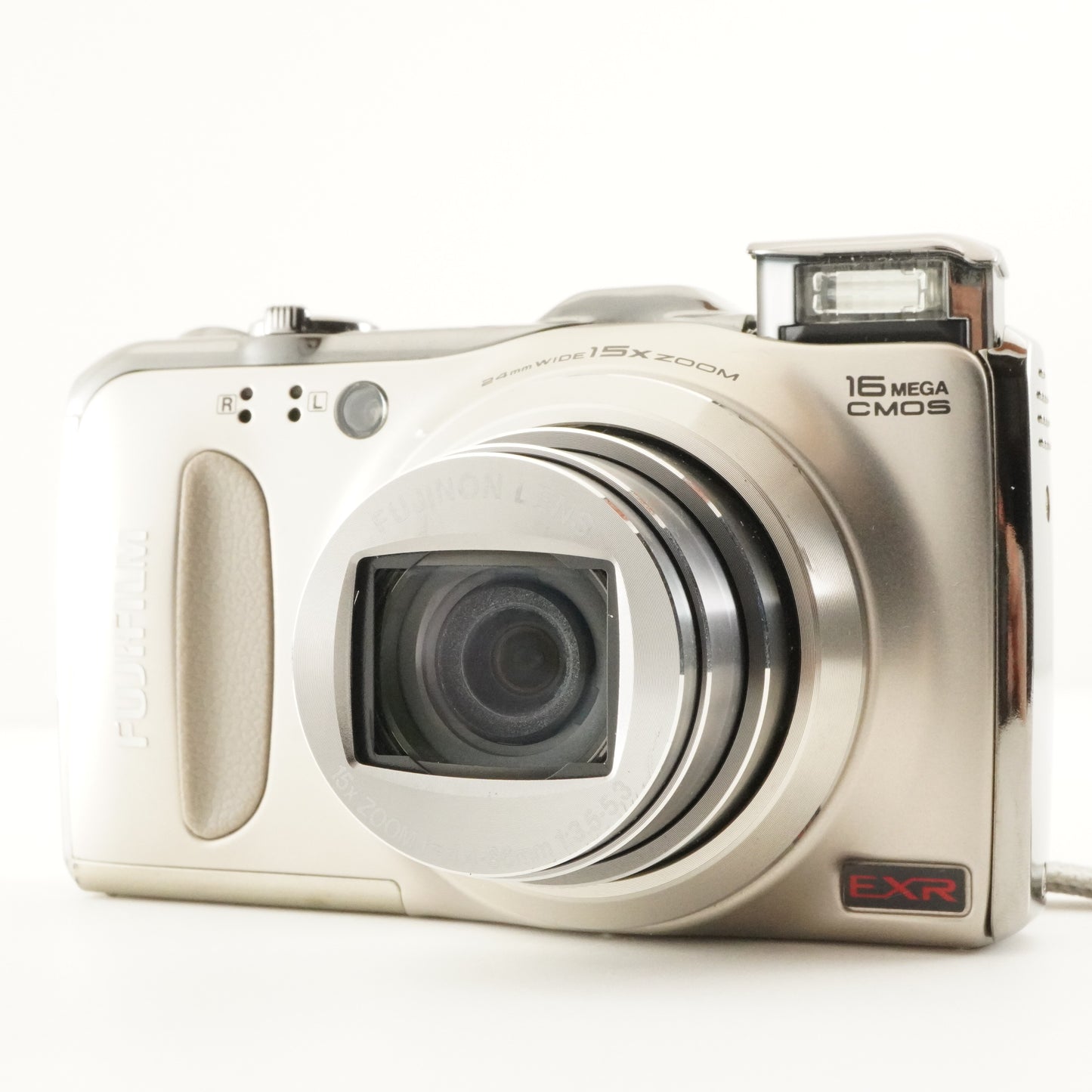 FUJIFILM FINEPIX F550 EXR Silver & 4GB SDHCCard Digital Camera from Japan #12386