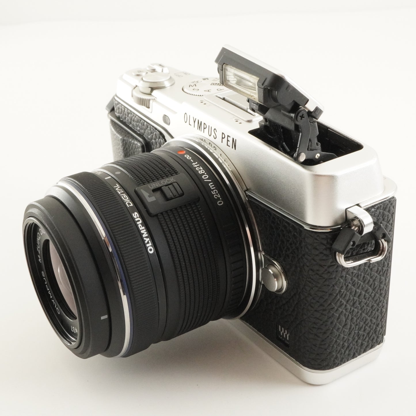 2,696 Shot / OLYMPUS PEN E-P5 Silver +14-42mm II R +8GB SDCard from Japan #12432