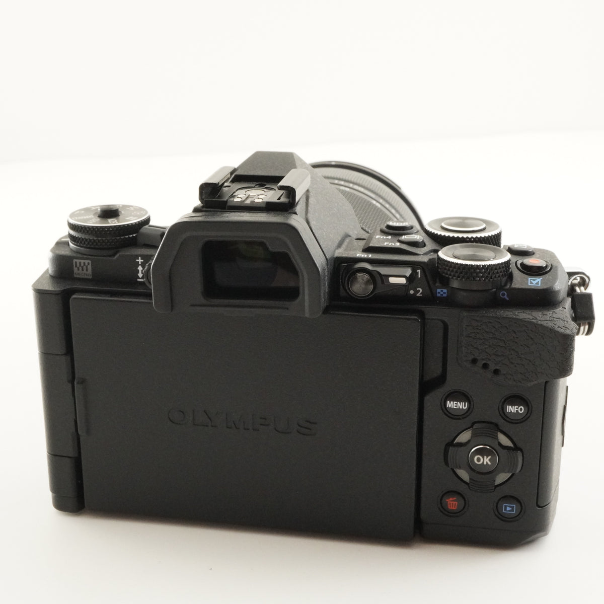 2,932 Shots/ OLYMPUS OM-D E-M5 II + 14-150mm II + 64GB SDCard from Japan #12594