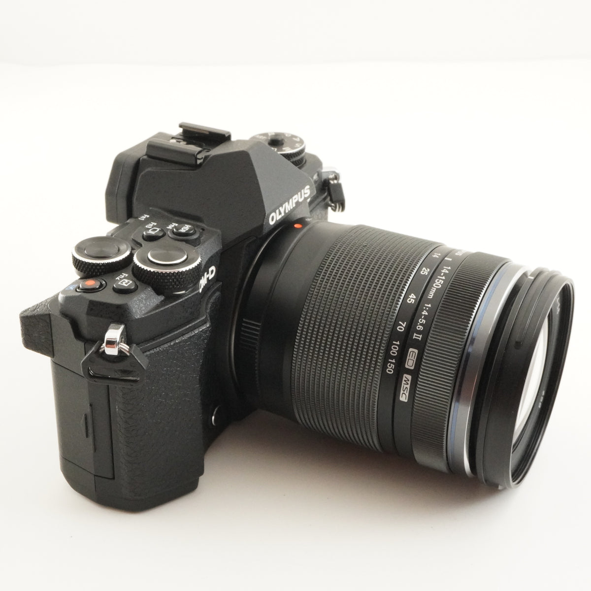 2,932 Shots/ OLYMPUS OM-D E-M5 II + 14-150mm II + 64GB SDCard from Japan #12594