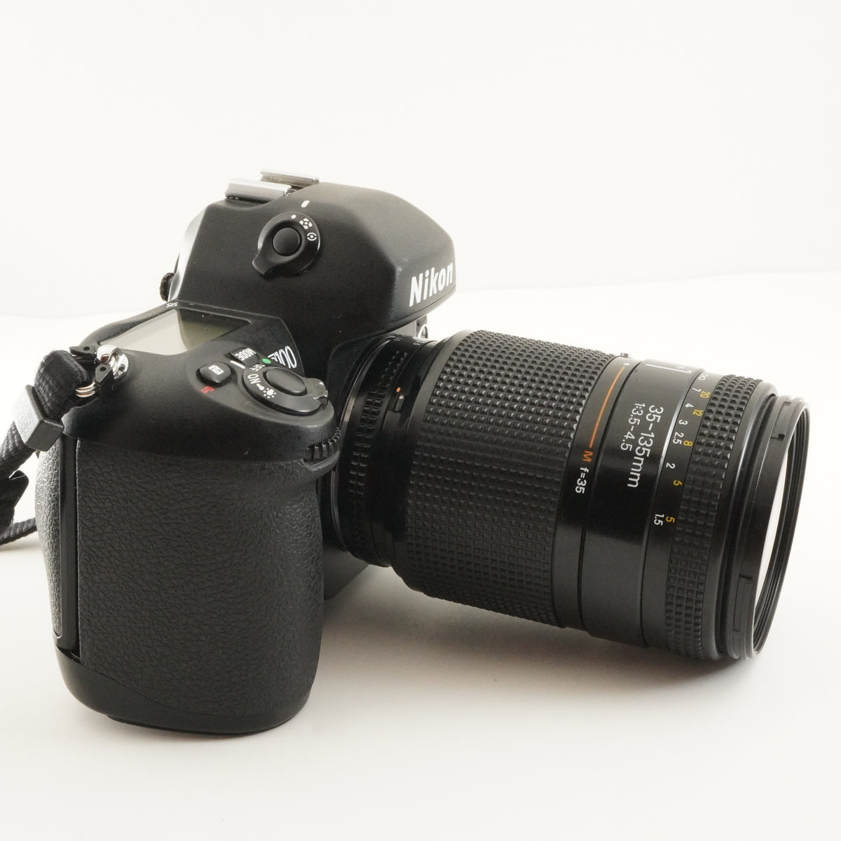 Nikon F100 +  AF NIKKOR 35-135mm 3.5-4.5 SLR 35mm Film Camera from Japan #12616