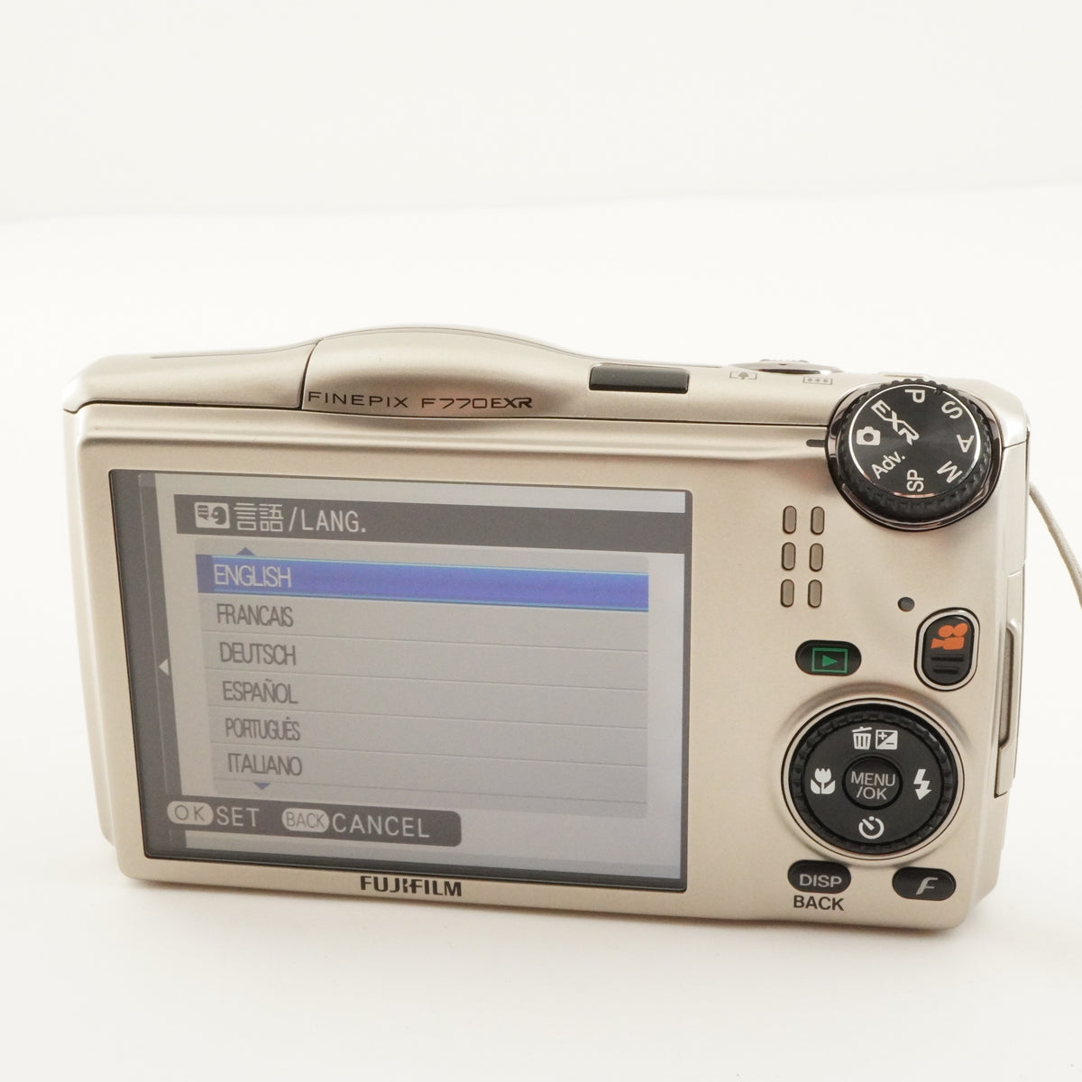 FUJIFILM FINEPIX F770 EXR Gold & 4GB SDHC Card Digital Camera from Japan #12626