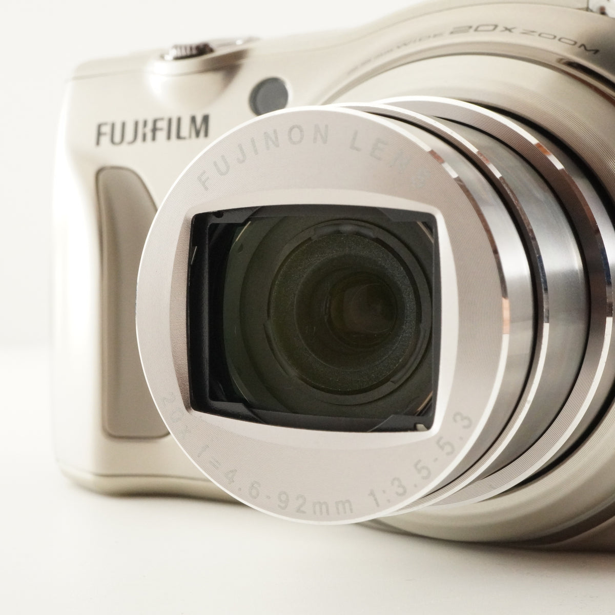 FUJIFILM FINEPIX F770 EXR Gold & 4GB SDHC Card Digital Camera from Japan #12626