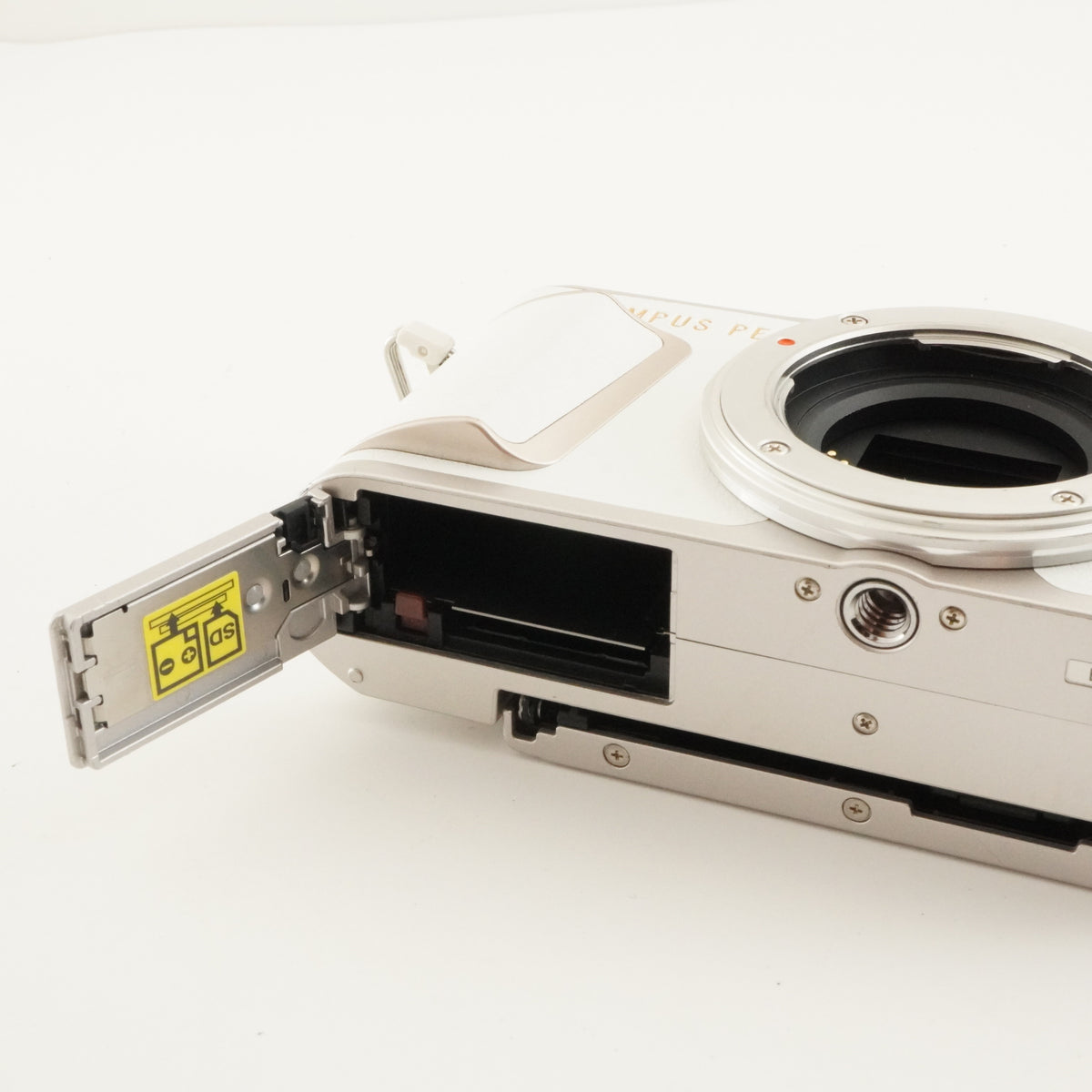 4,679 Shots/ OLYMPUS PEN E-PL10 White 14-42mm EZ + 16GB SDCard from Japan #12750