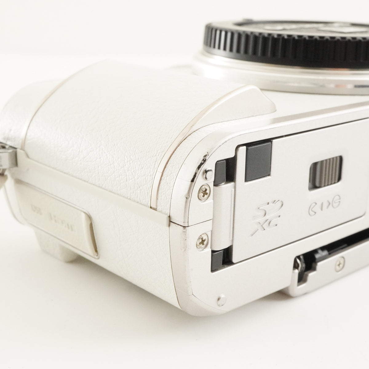 4,679 Shots/ OLYMPUS PEN E-PL10 White 14-42mm EZ + 16GB SDCard from Japan #12750