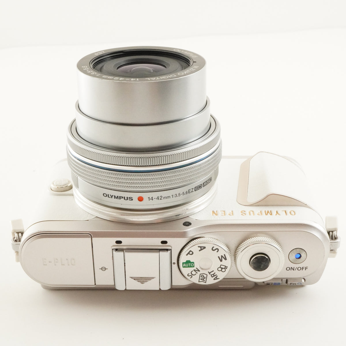 4,679 Shots/ OLYMPUS PEN E-PL10 White 14-42mm EZ + 16GB SDCard from Japan #12750