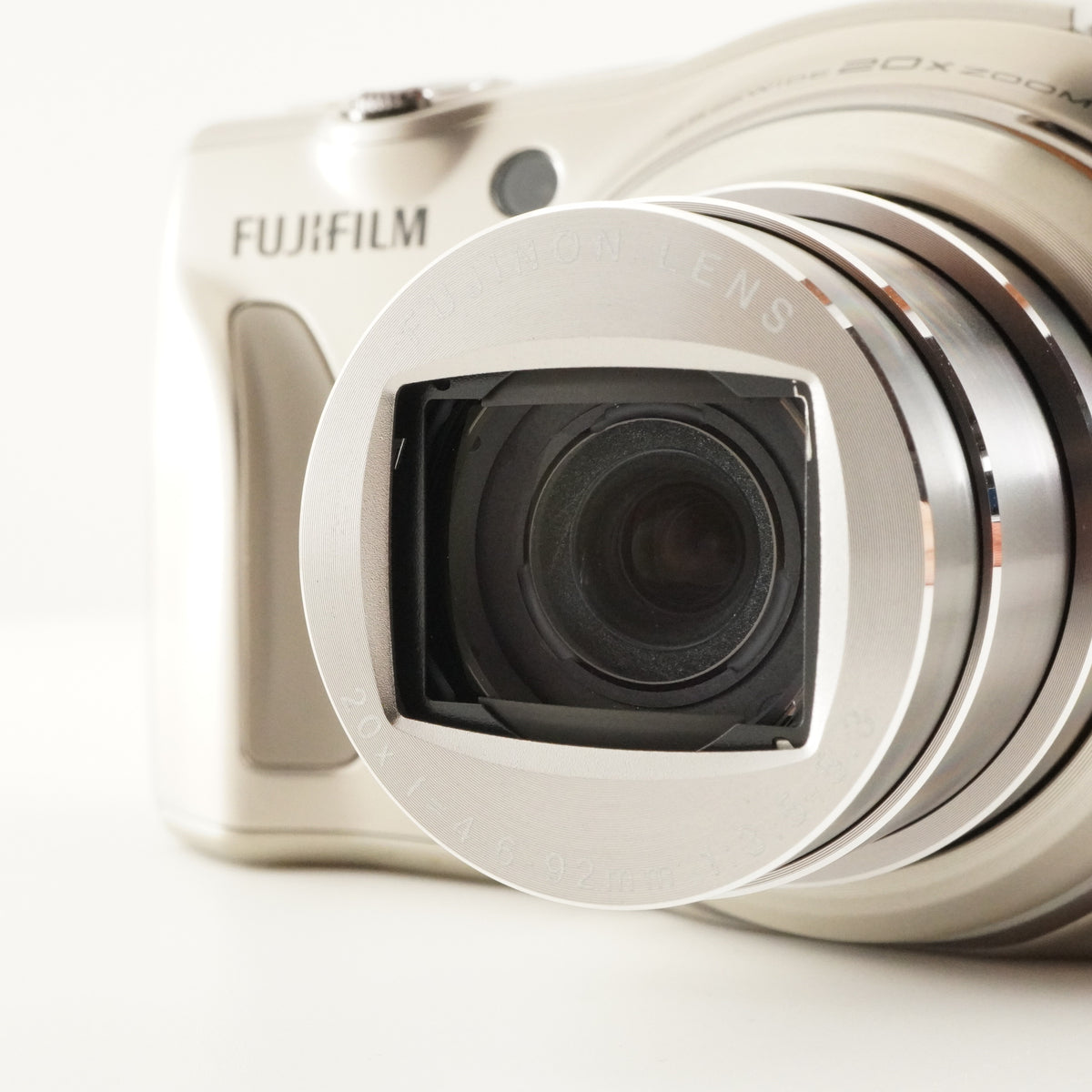 FUJIFILM FINEPIX F800 Gold In Box + 4GB SDHCCard from Japan #12791