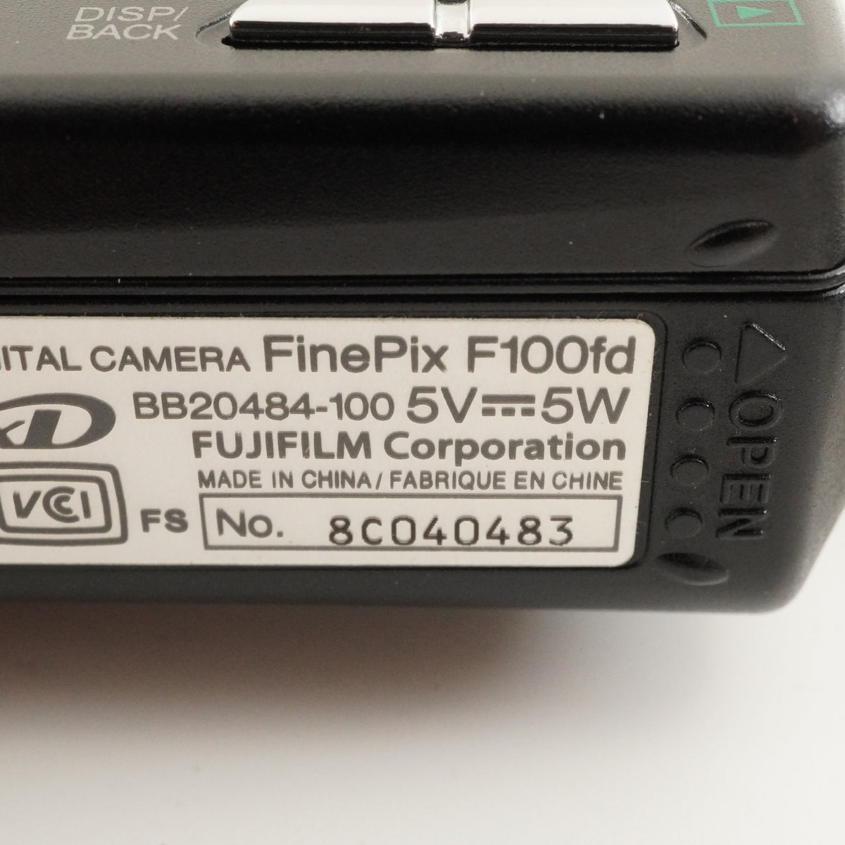 FUJIFILM FINEPIX F100fd + 4GB SDHC Card Compact Digital Camera from Japan #12796
