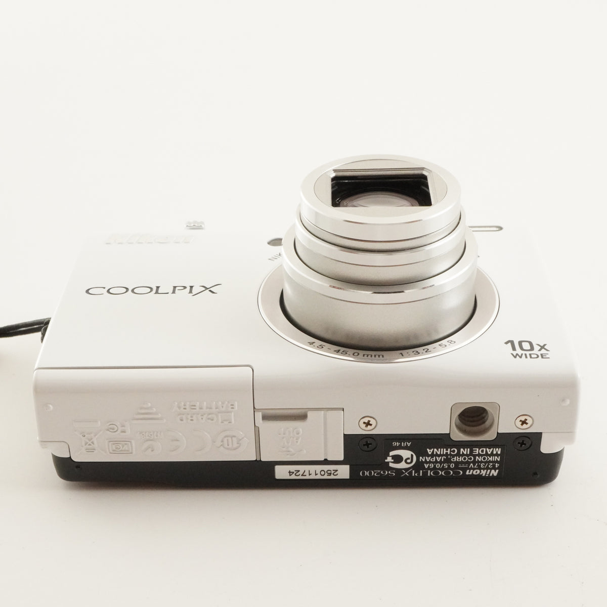 Nikon COOLPIX S6200 White + 4GB SDHC Card Digital Camera from Japan #12920