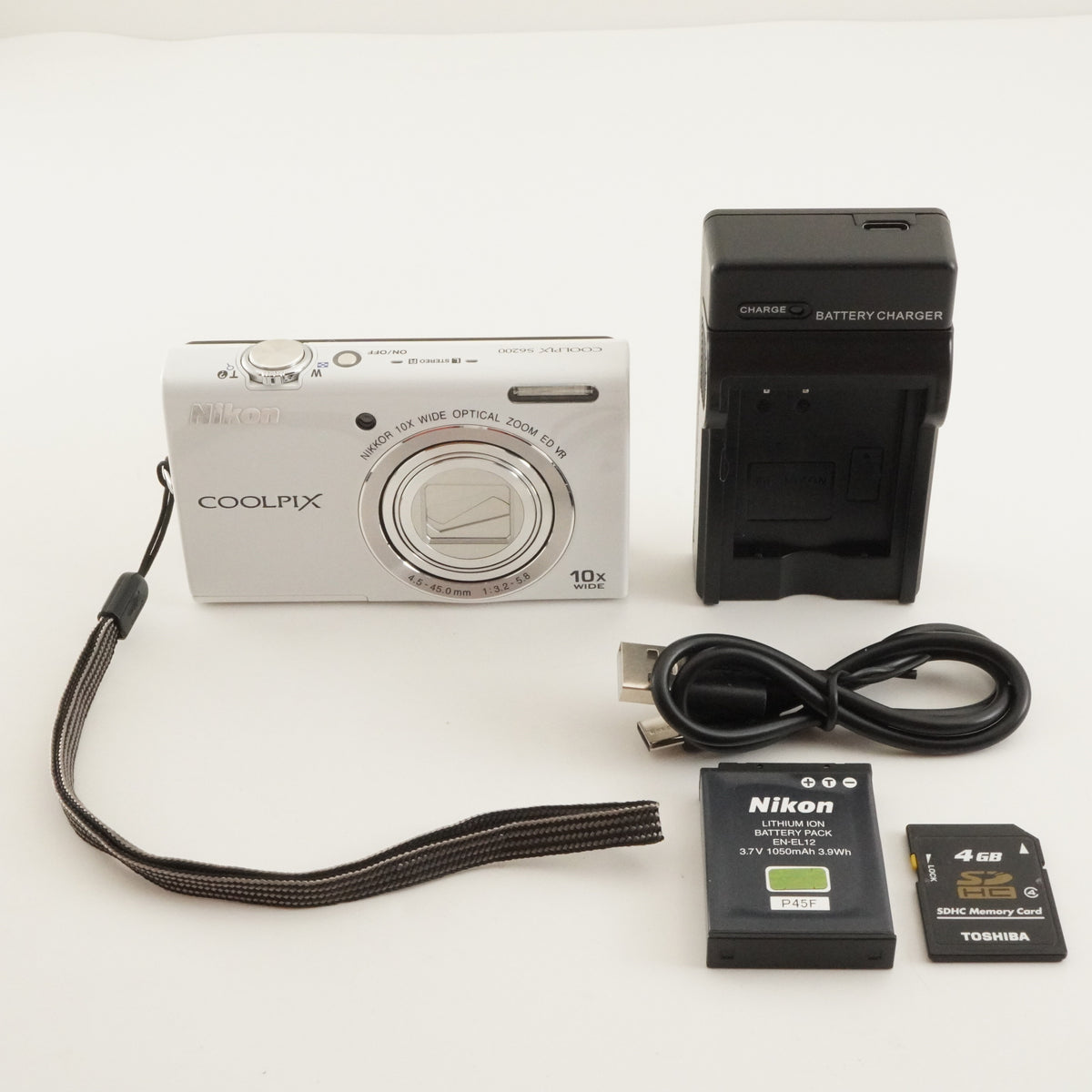 Nikon COOLPIX S6200 White + 4GB SDHC Card Digital Camera from Japan #12920