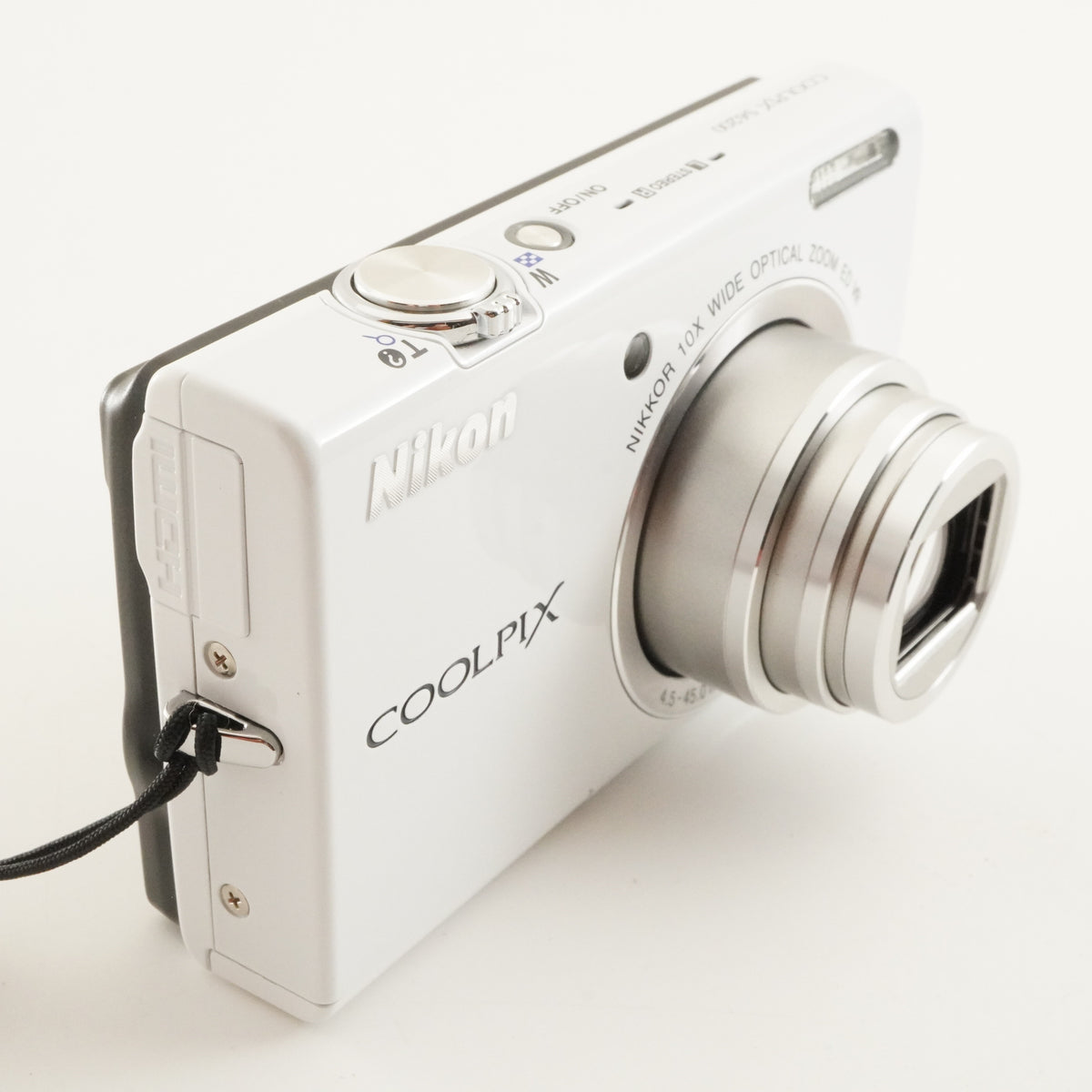 Nikon COOLPIX S6200 White + 4GB SDHC Card Digital Camera from Japan #12920