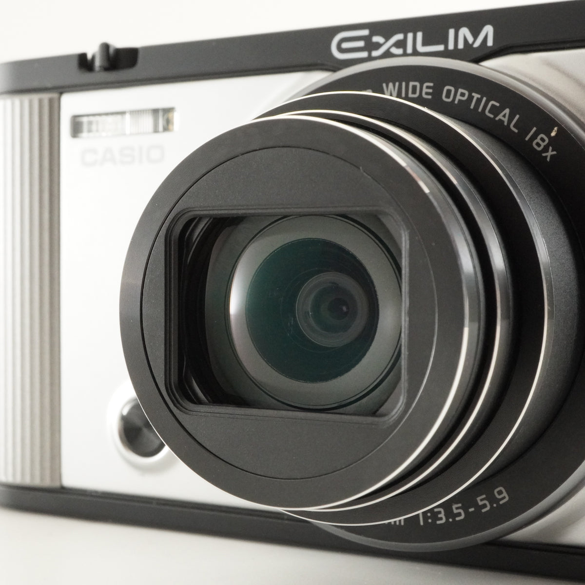 CASIO EXILIM EX-ZR1600 Silver + 4GB SDHC Card Digital Camera from Japan #13110