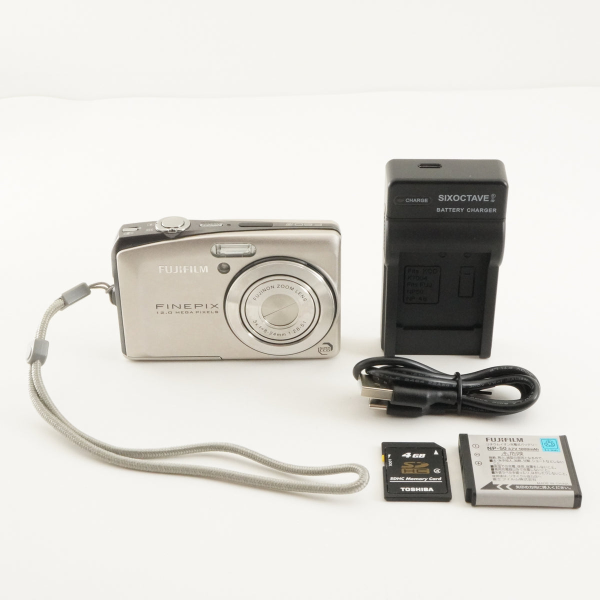 FUJIFILM FINEPIX F60fd Silver + 4GB SDHC Card Digital Camera from Japan #13181