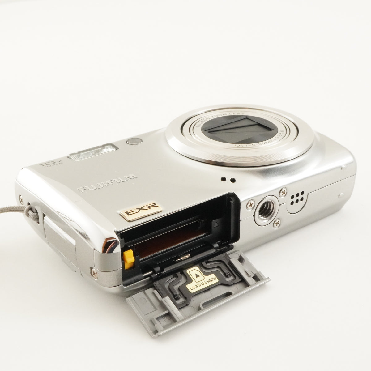 FUJIFILM FINEPIX F70 EXR Silver + 4GB SDHC Card Digital Camera from Japan #13193