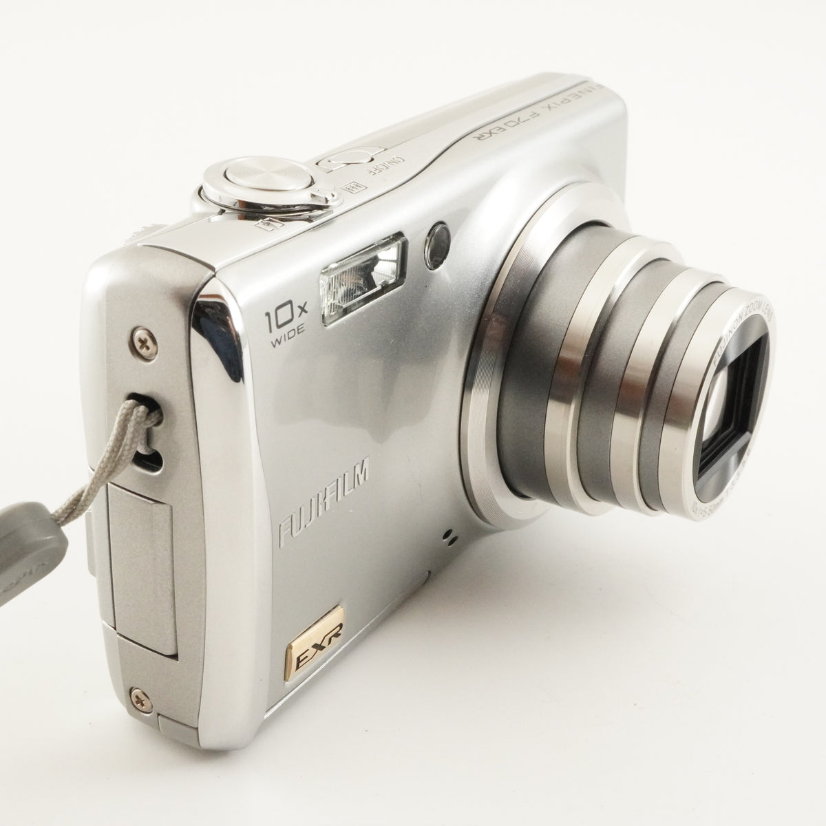 FUJIFILM FINEPIX F70 EXR Silver + 4GB SDHC Card Digital Camera from Japan #13193