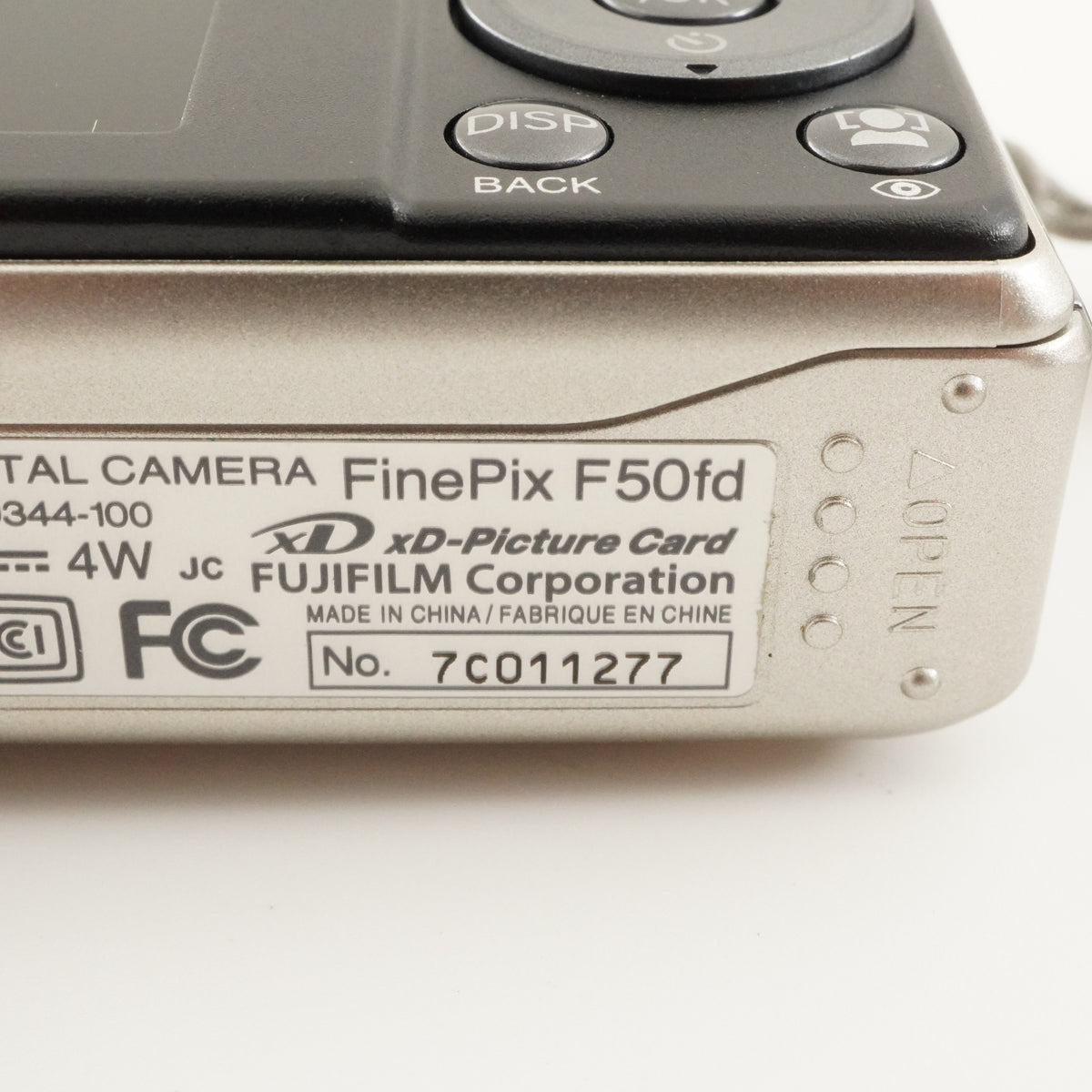 FUJIFILM FINEPIX F50fd Gold + 4GB SDHC Card Digital Camera from Japan #13194