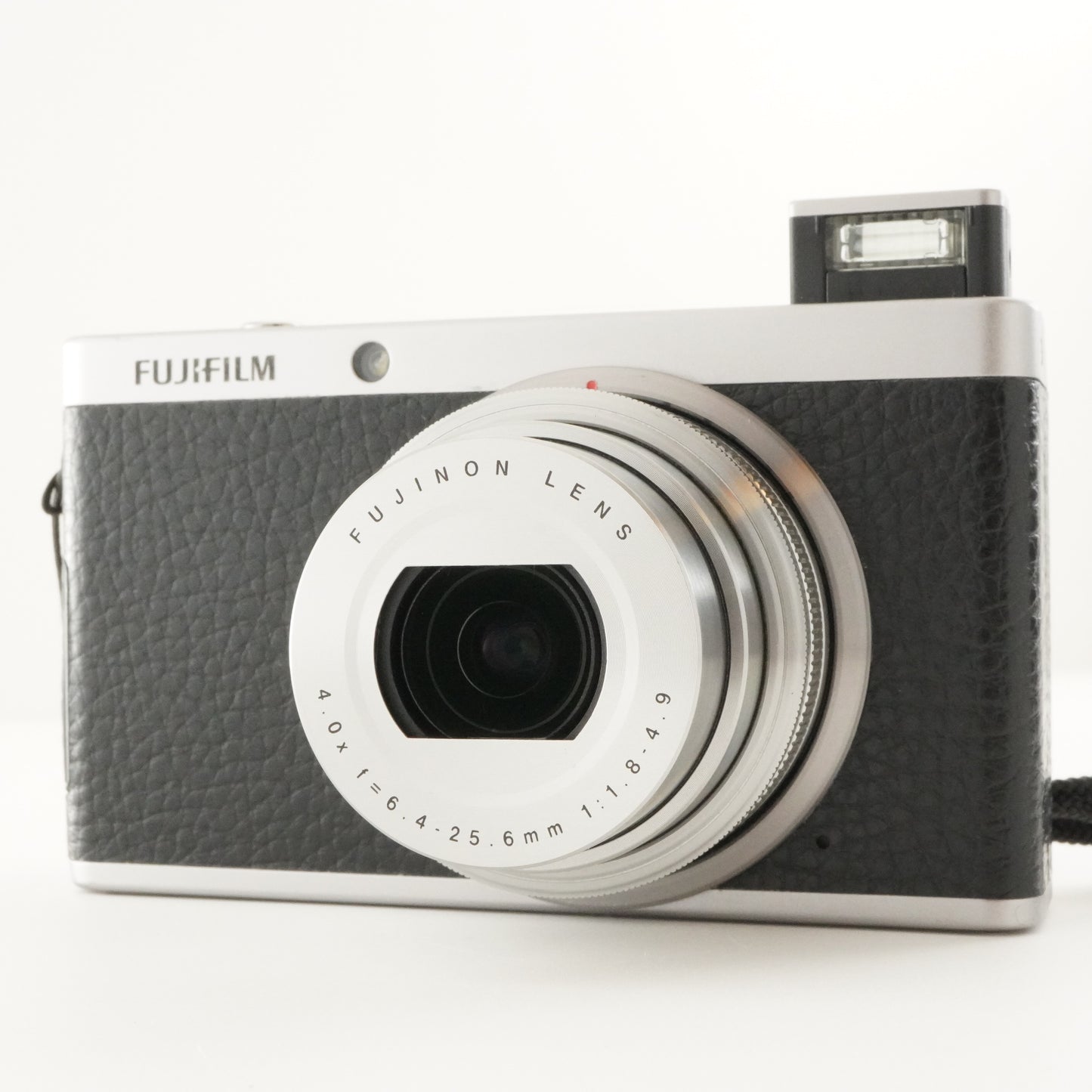 FUJIFILM XF1 Black With 4GB SDHC Card Digital Camera from Japan #7196