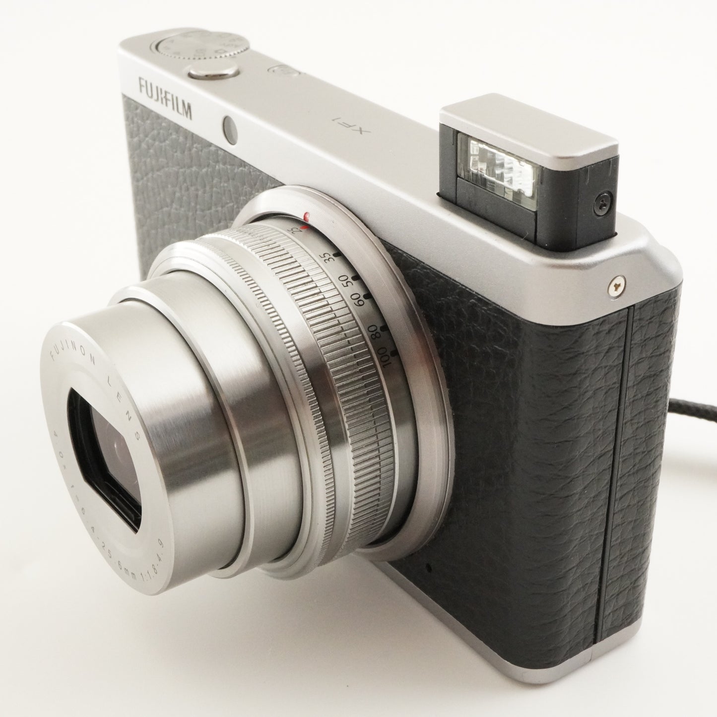 FUJIFILM XF1 Black With 4GB SDHC Card Digital Camera from Japan #7196