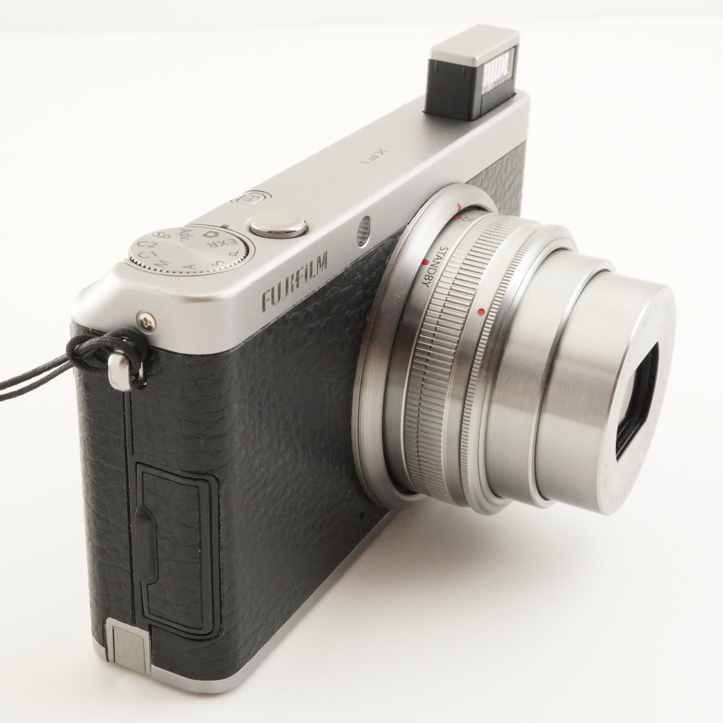 FUJIFILM XF1 Black With 4GB SDHC Card Digital Camera from Japan #7196