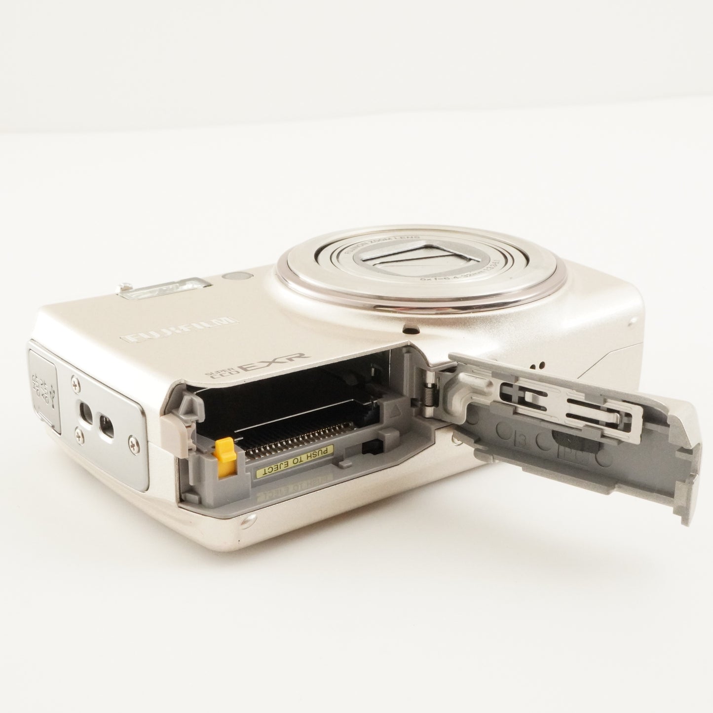 FUJIFILM FinePix F200EXR Silver + 4GB SDHC Card from Japan #7305